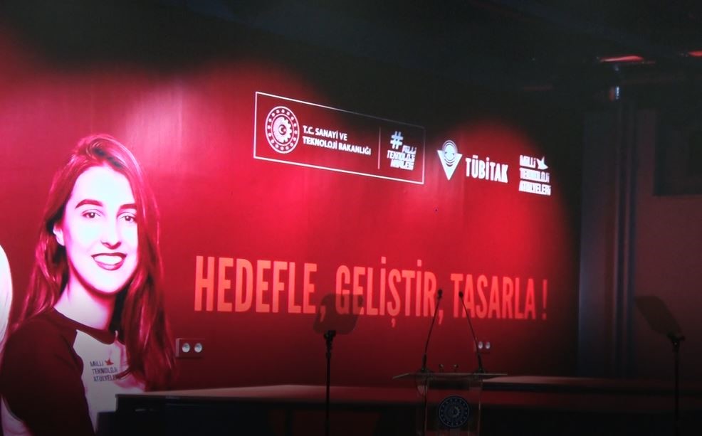 Bakan Kacır: "ODTÜ’deki 10 bin 600 öğrenci ve araştırmacıya yaklaşık 4,8 milyar lira destek verdik"
Bakan Kacır: "ODTÜ’deki 10 bin 600 öğrenci ve araştırmacıya yaklaşık 4,8 milyar lira destek verdik"