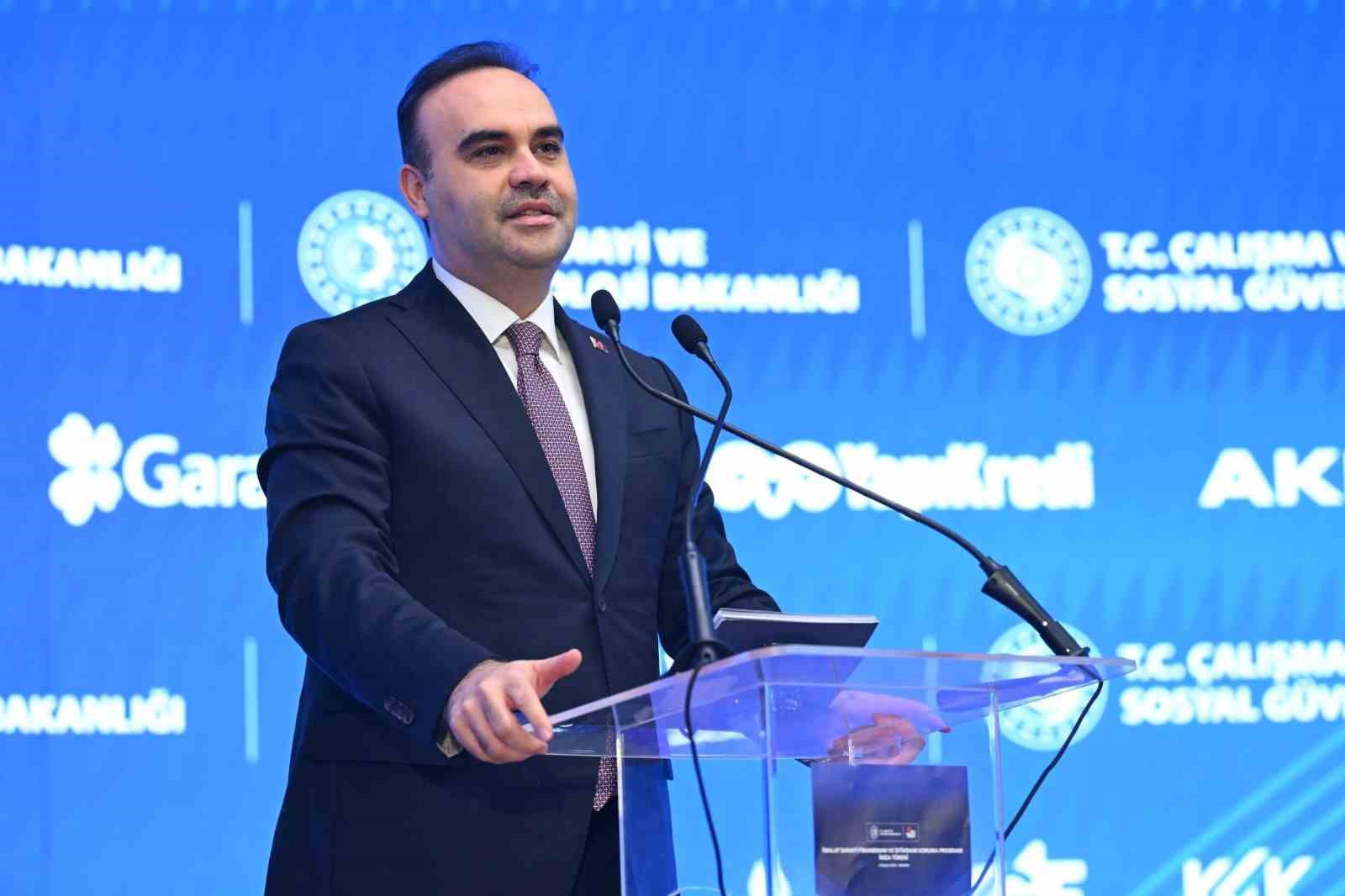 Bakan Kacır: "Sanayi katma değerimiz yüzde 2,9 ile son dört yılın en hızlı artışını kaydetti"
Bakan Kacır: "Sanayi katma değerimiz yüzde 2,9 ile son dört yılın en hızlı artışını kaydetti"