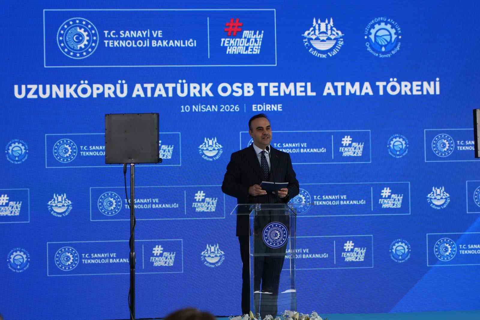 Bakan Kacır: Türkiye üretimde gücünü artırıyor, yeni OSB ile istihdam büyüyor
Bakan Kacır: Türkiye üretimde gücünü artırıyor, yeni OSB ile istihdam büyüyor