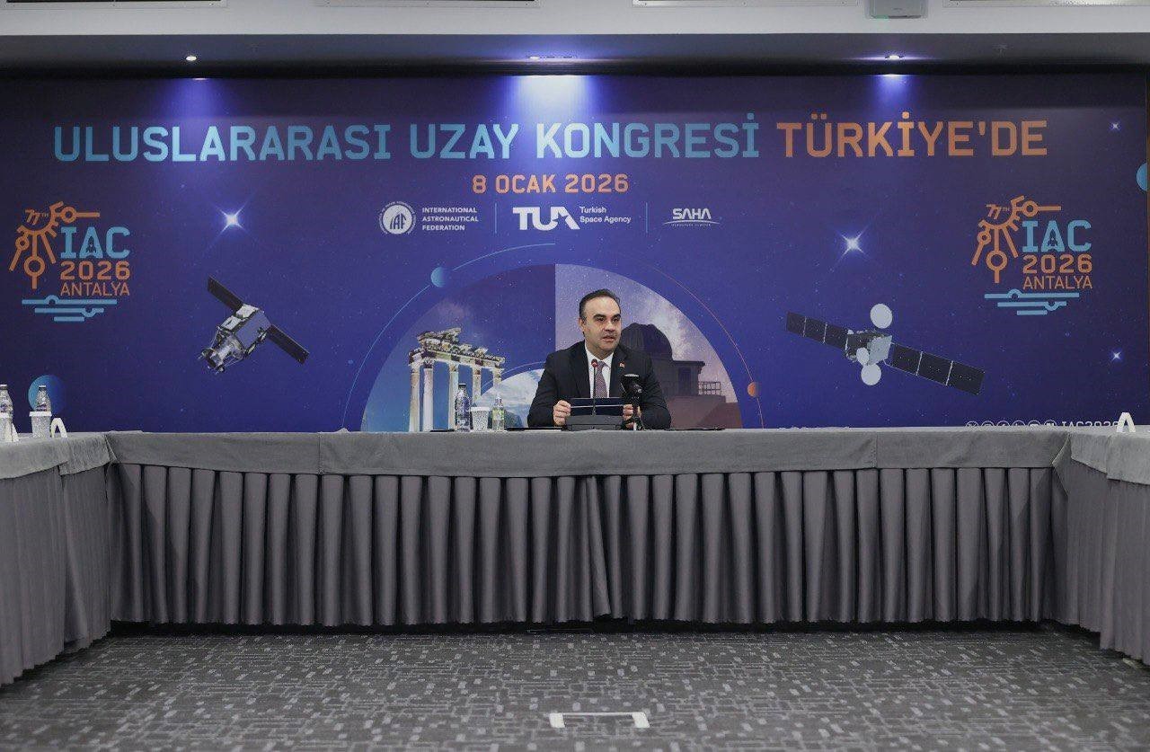 Bakan Kacır: "Türkiye’nin uzay teknolojilerindeki yükselişini dünyaya duyuracak dev bir etkinliğe imza atacağız"
Bakan Kacır: "Türkiye’nin uzay teknolojilerindeki yükselişini dünyaya duyuracak dev bir etkinliğe imza atacağız"
