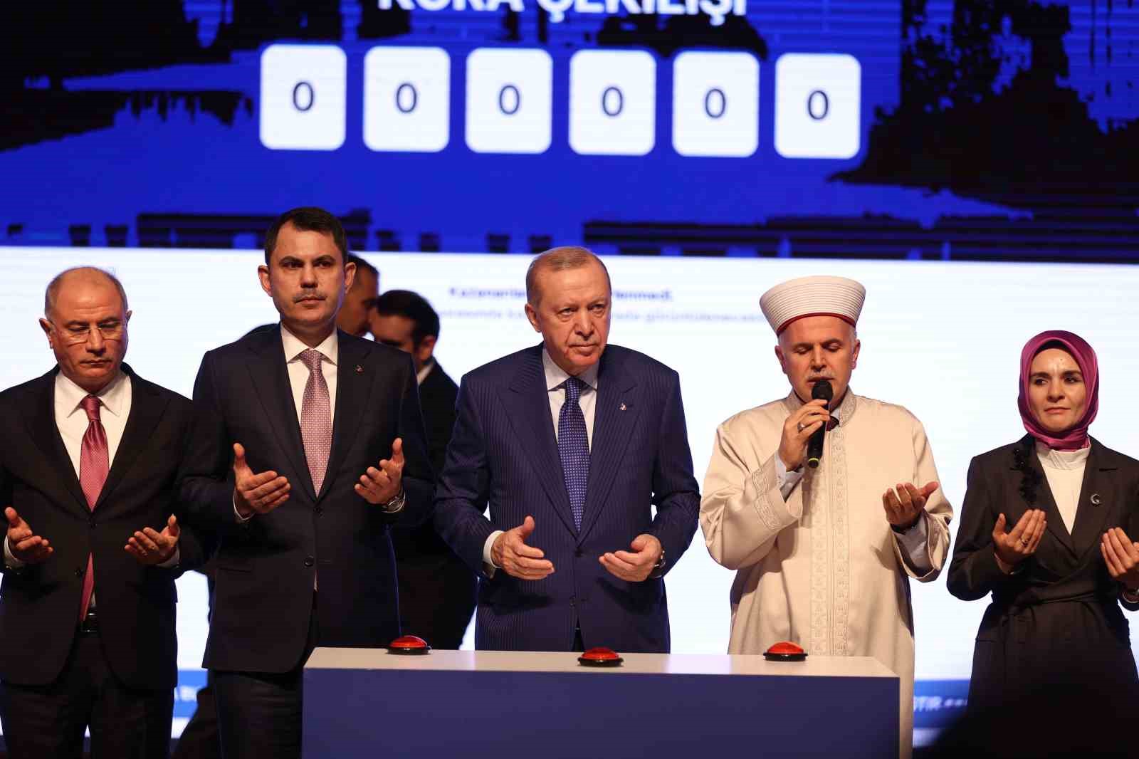 Bakan Kurum: "500 bin sosyal konutumuz bitecek, hayaller ertelenmeyecek, Türkiye kazanacak"
