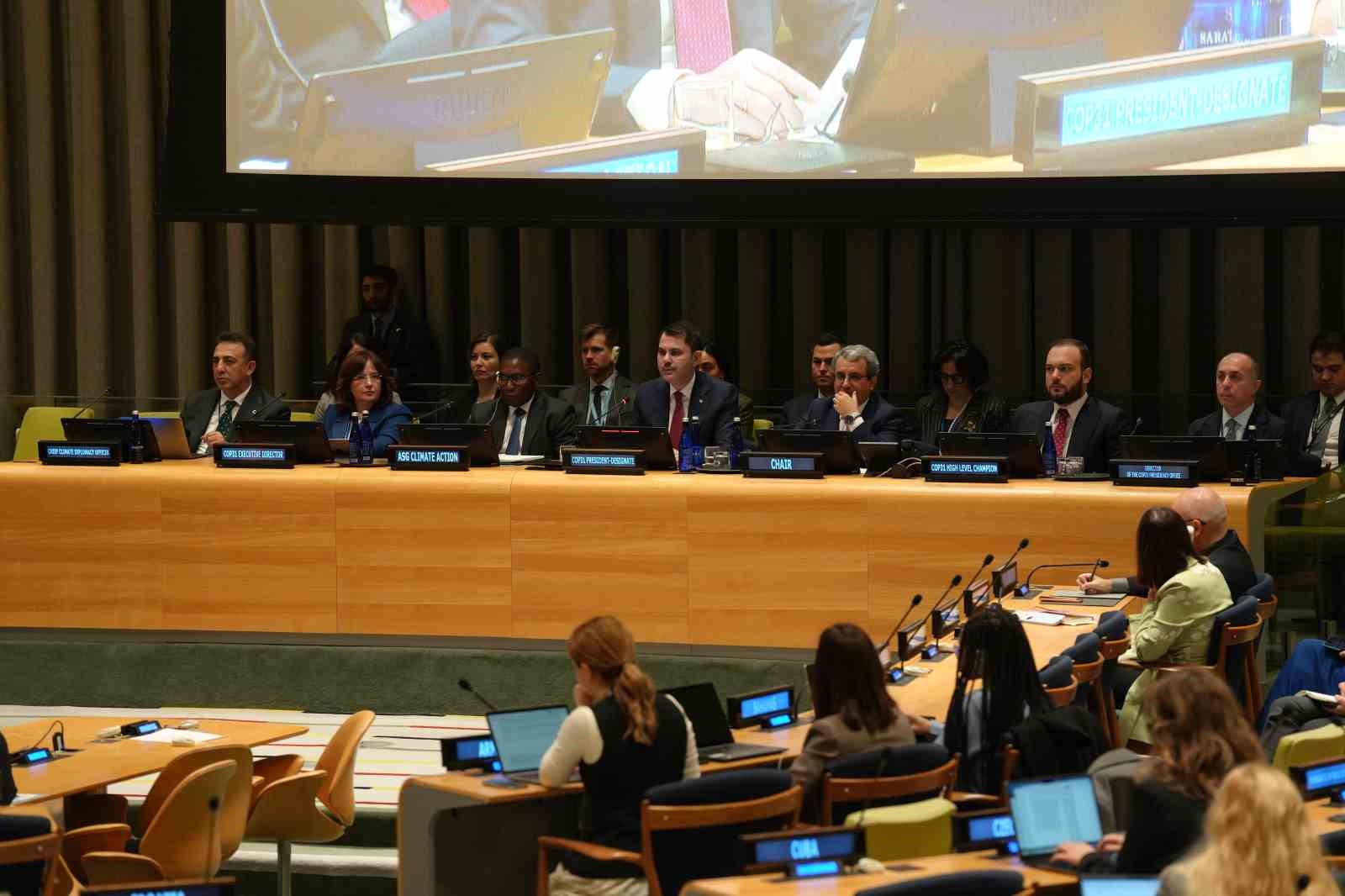 Bakan Kurum: "COP31 Başkanlığı olarak tüm insanlık için harekete geçiyoruz"
Bakan Kurum: "COP31 Başkanlığı olarak tüm insanlık için harekete geçiyoruz"