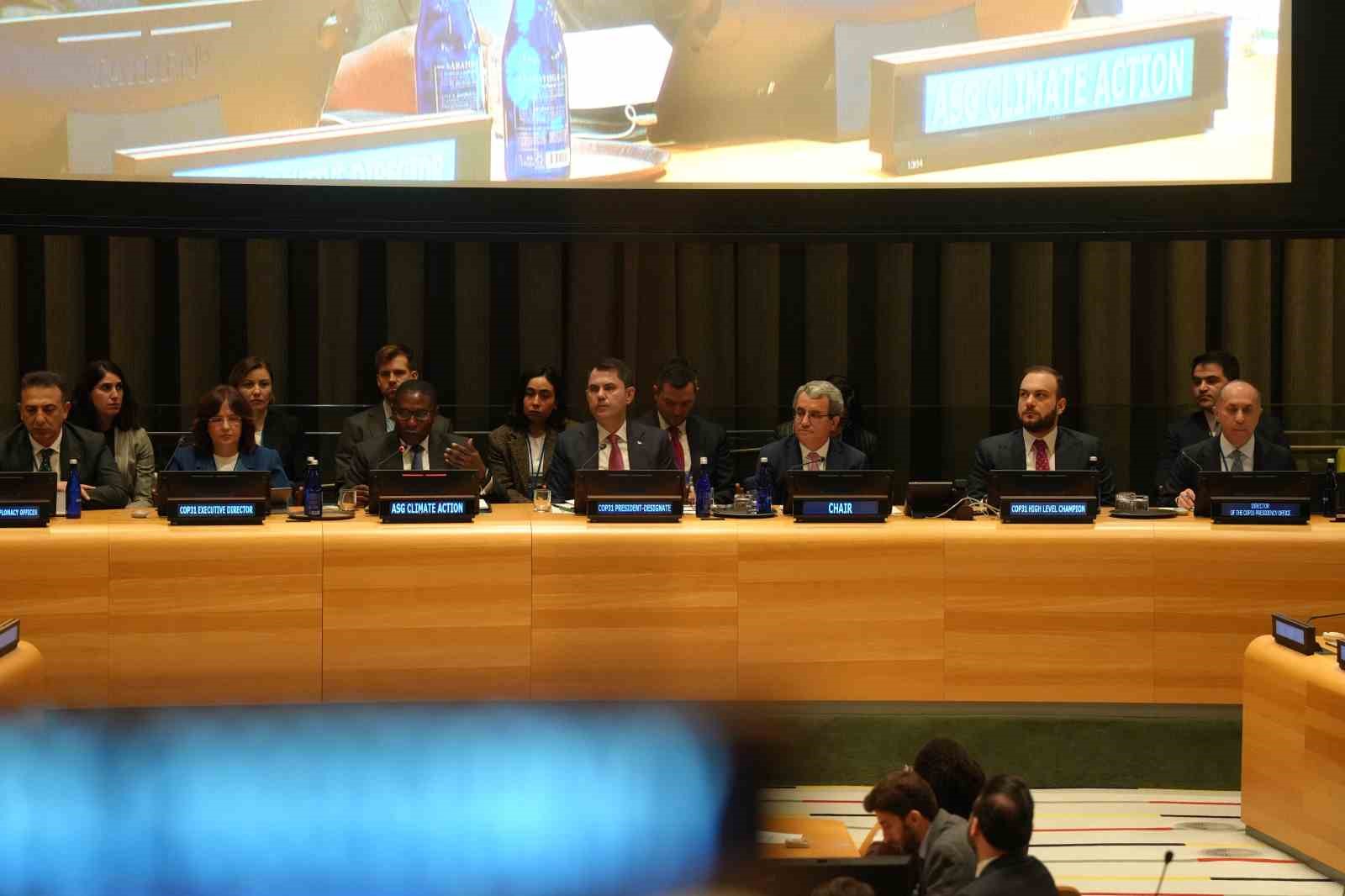 Bakan Kurum: "COP31 Başkanlığı olarak tüm insanlık için harekete geçiyoruz"
Bakan Kurum: "COP31 Başkanlığı olarak tüm insanlık için harekete geçiyoruz"