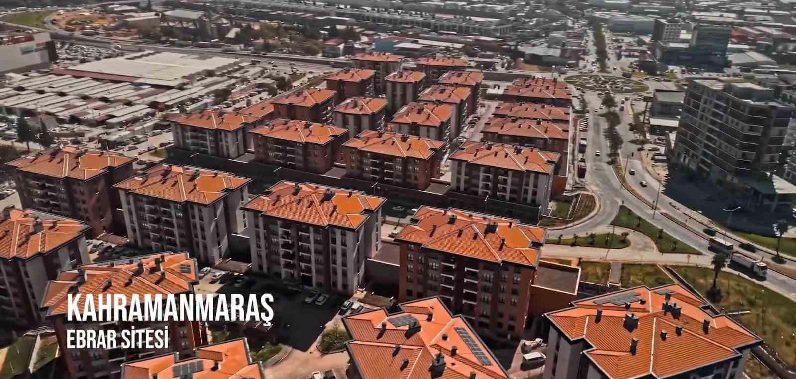 Bakan Kurum: "Gün ağardı, yaraları sardık, biz yine küllerimizden dipdiri ayağa kalktık"
