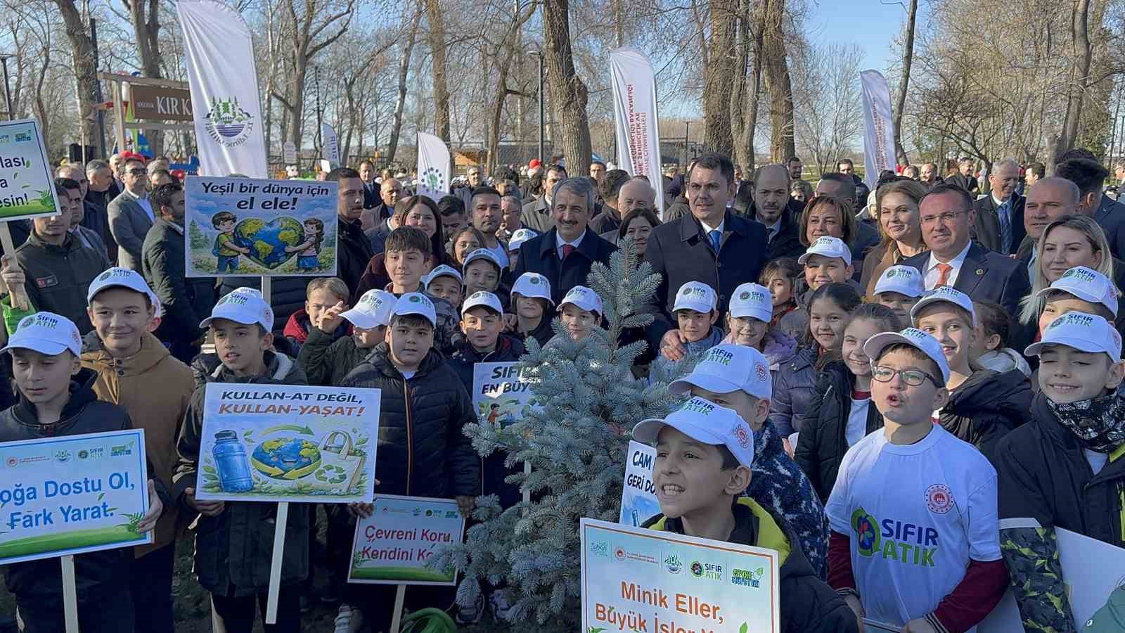 Bakan Kurum, sıfır atık şenliğine katıldı
