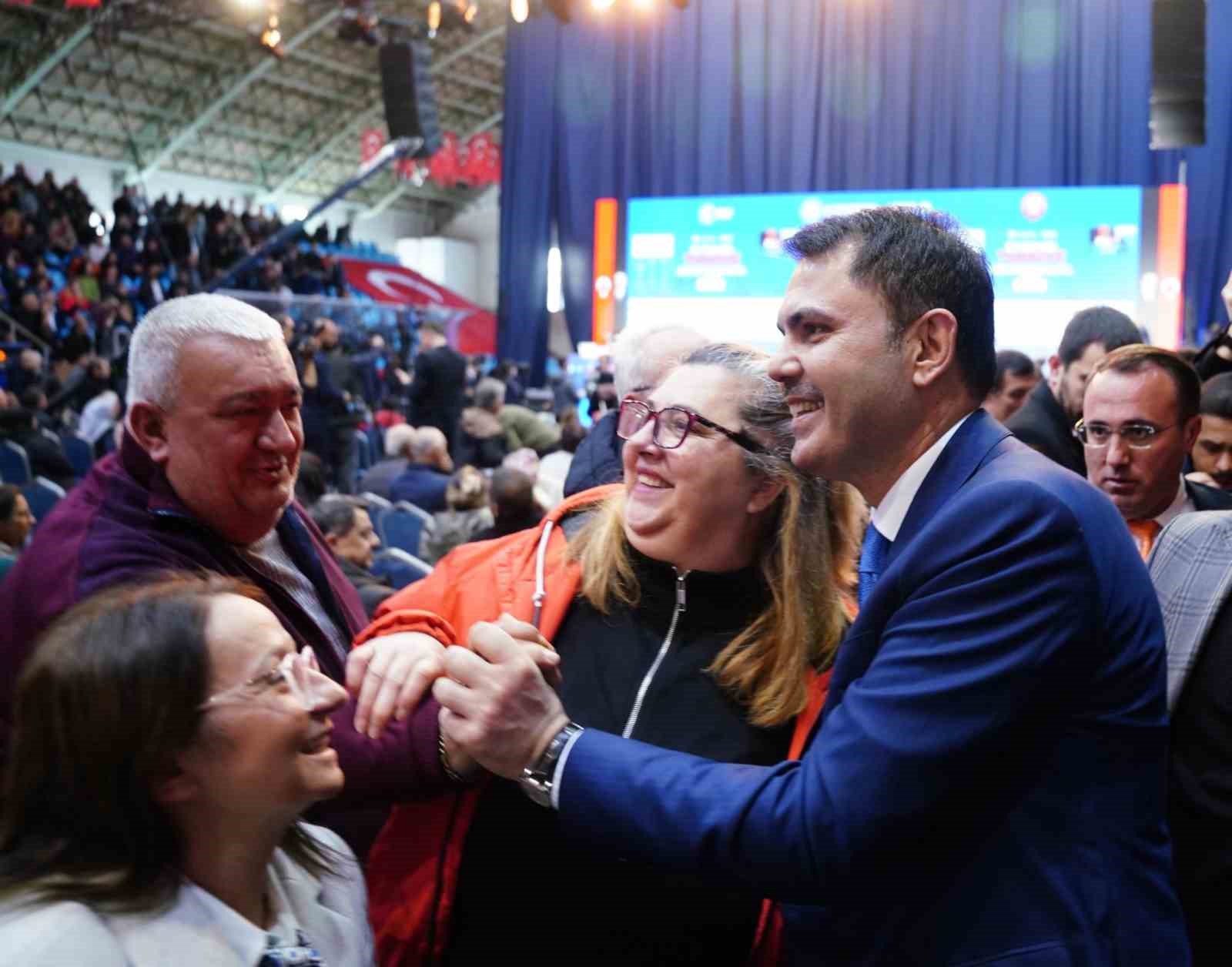 Bakan Kurum: "Türkiye zorluklar karşısında dimdik ayakta"
Bakan Kurum: "Türkiye zorluklar karşısında dimdik ayakta"