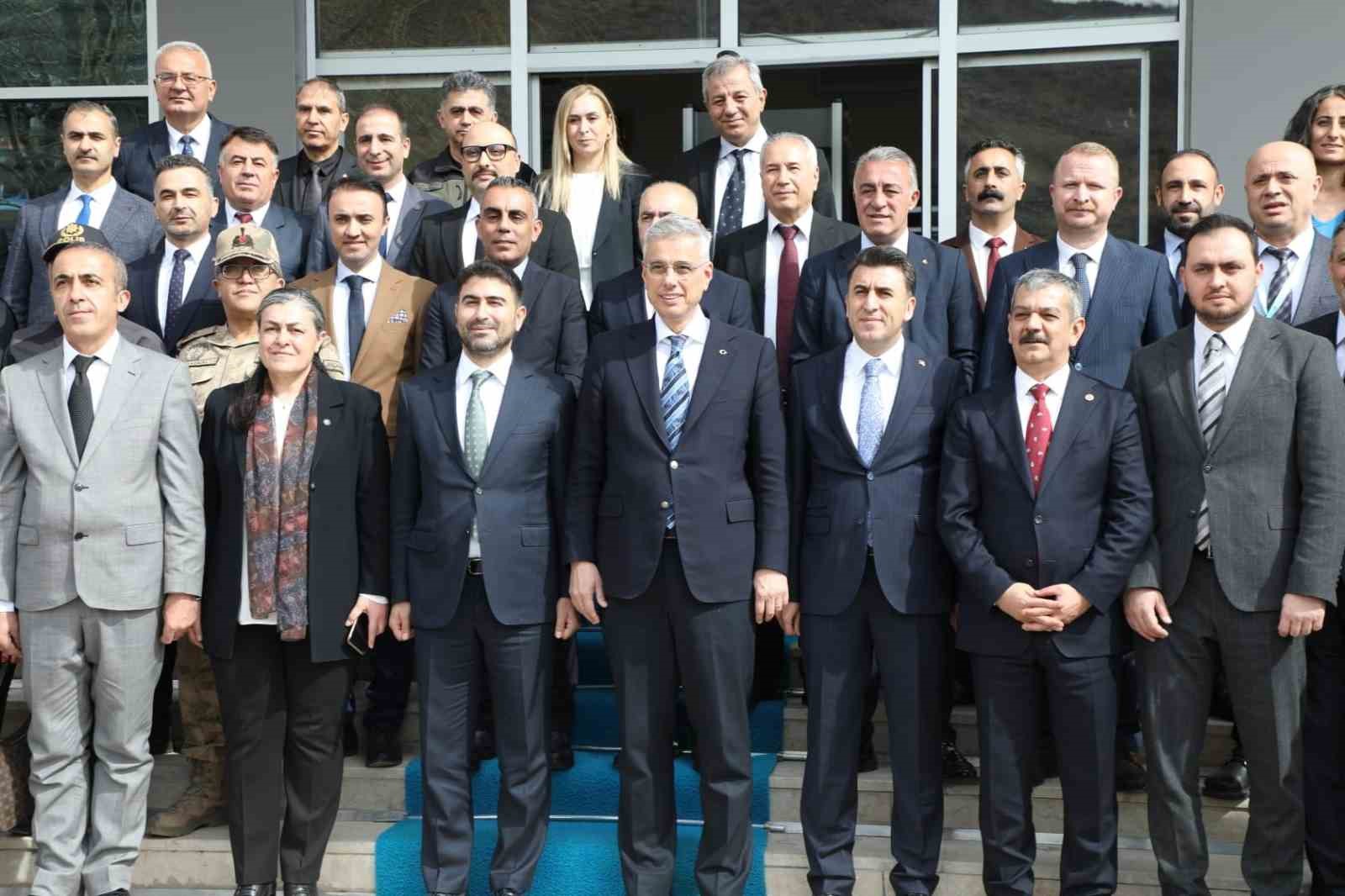 Bakan Memişoğlu: "Etrafımızda ateş çemberi olsa da Türkiye barış ve huzur adası haline geliyor"
