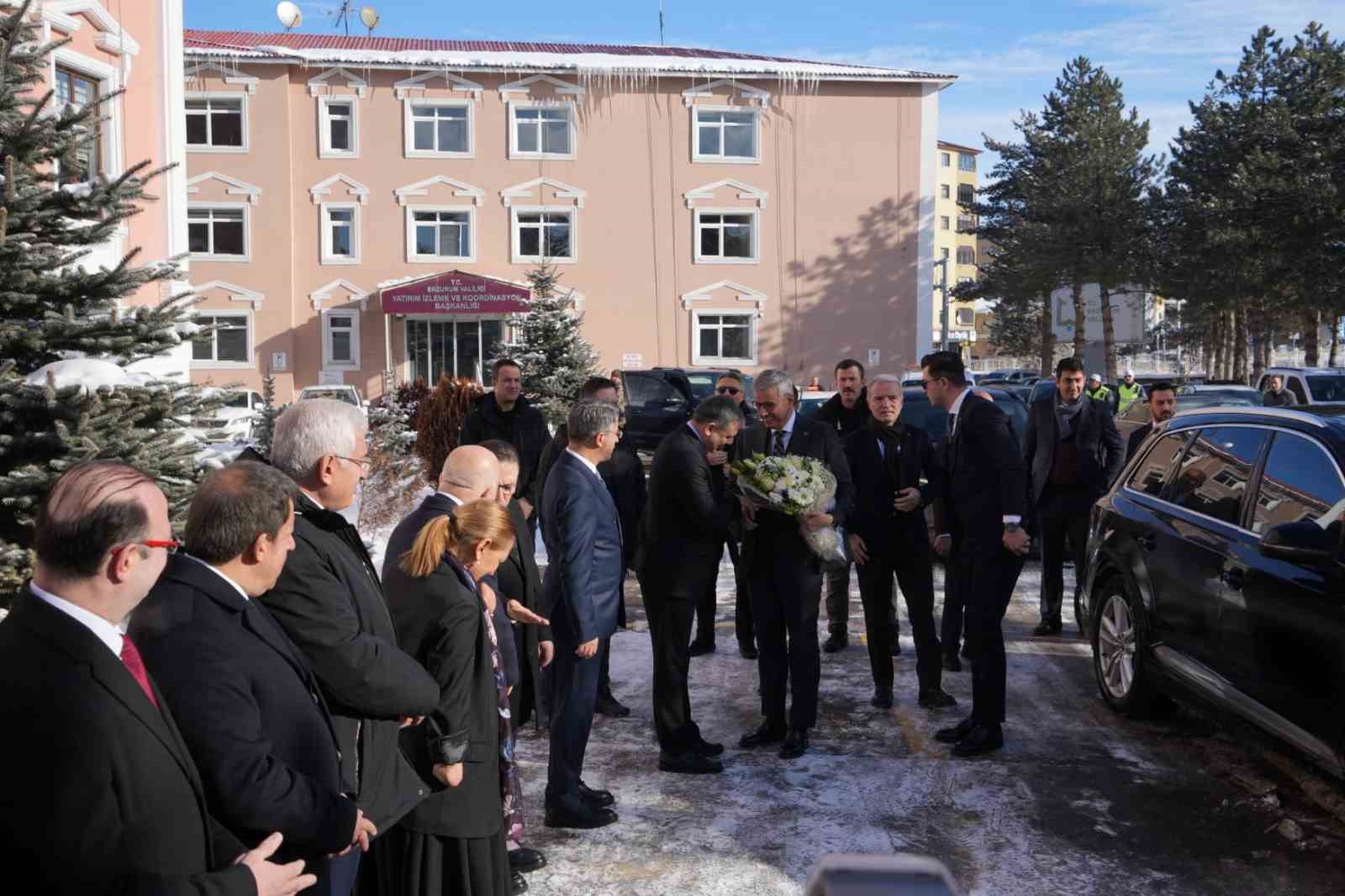 Bakan Memişoğlu: "Sağlık hizmetlerinin daha iyi olması için neler yapacağımızı yerinde değerlendirmek için buradayız"
