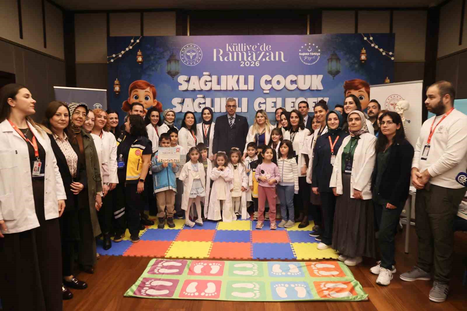 Bakan Memişoğlu: "Türkiye’miz, ateş çemberi içinde barış ve iyilik ülkesi olarak Cumhurbaşkanı’nın liderliğinde çalışmaya devam ediyoruz"
Bakan Memişoğlu: "Türkiye’miz, ateş çemberi içinde barış ve iyilik ülkesi olarak Cumhurbaşkanı’nın liderliğinde çalışmaya devam ediyoruz"