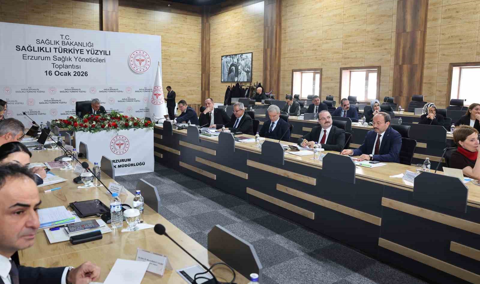 Bakan Memişoğlu ve Rektör Hacımüftüoğlu bir arada: Sağlık yatırımları ve üniversite projelerine tam destek
