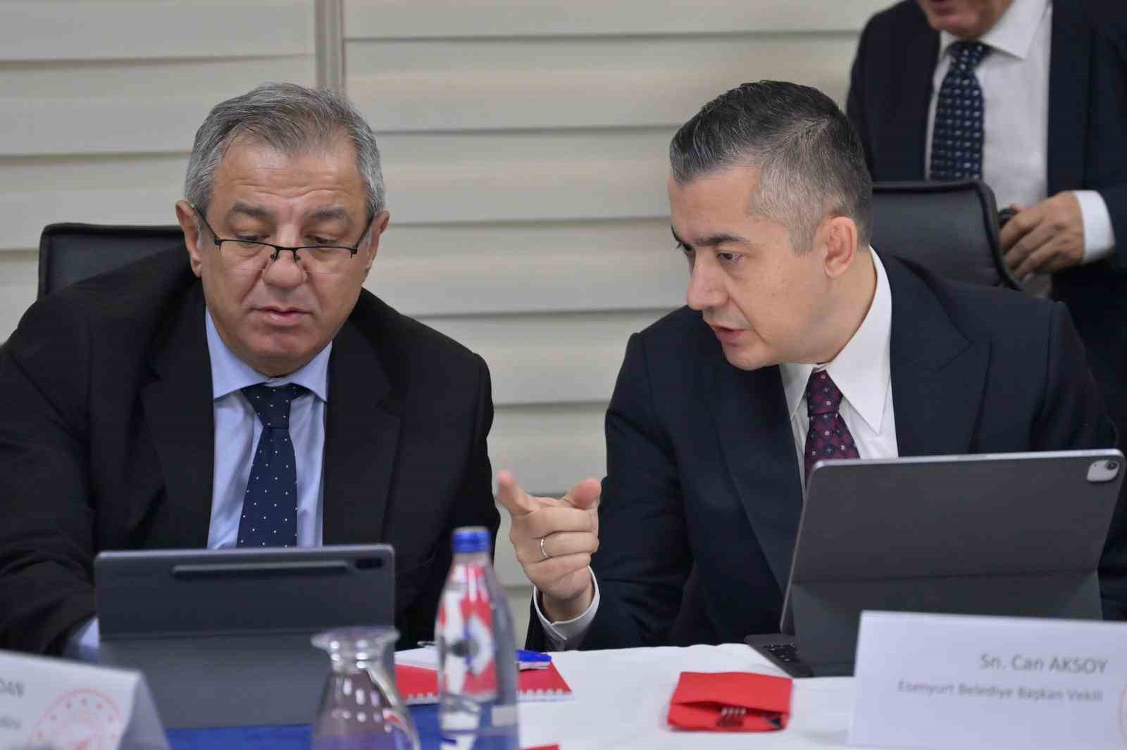 Bakan Memişoğlu’nun katıldığı toplantıda Esenyurt’taki sağlık yatırımları ele alındı
Bakan Memişoğlu’nun katıldığı toplantıda Esenyurt’taki sağlık yatırımları ele alındı