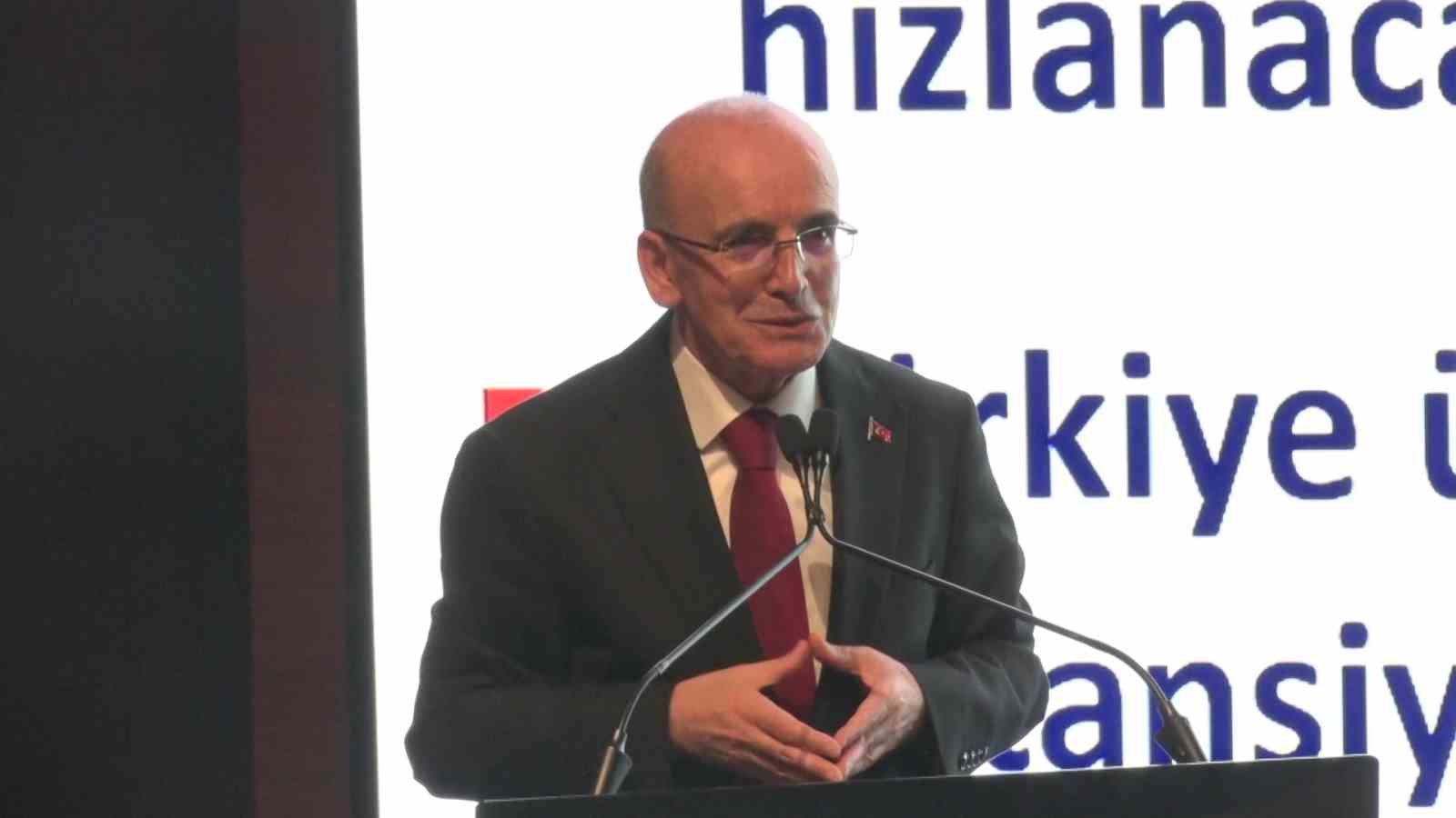 Bakan Şimşek: "Cumhurbaşkanımızın liderliğinde bu ülke 20 yıldır dünyayı çok daha iyi okumuş"
Bakan Şimşek: "Cumhurbaşkanımızın liderliğinde bu ülke 20 yıldır dünyayı çok daha iyi okumuş"