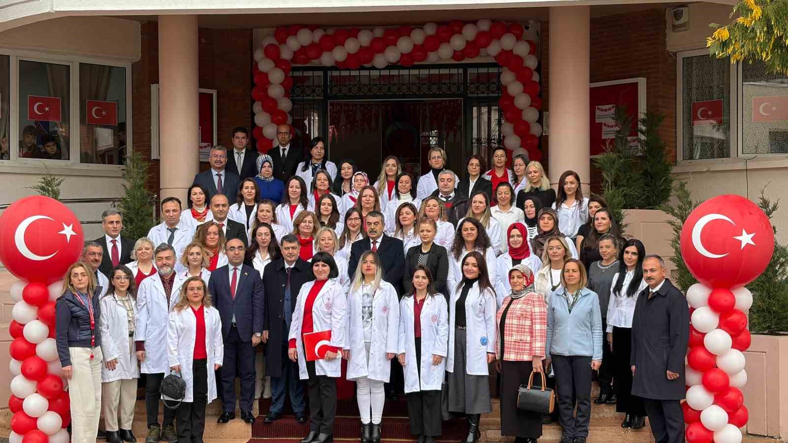 Bakan Tekin: "Bağımsızlığımızın asıl savunucusu bireyleri yetiştirmek bizim işimiz"
