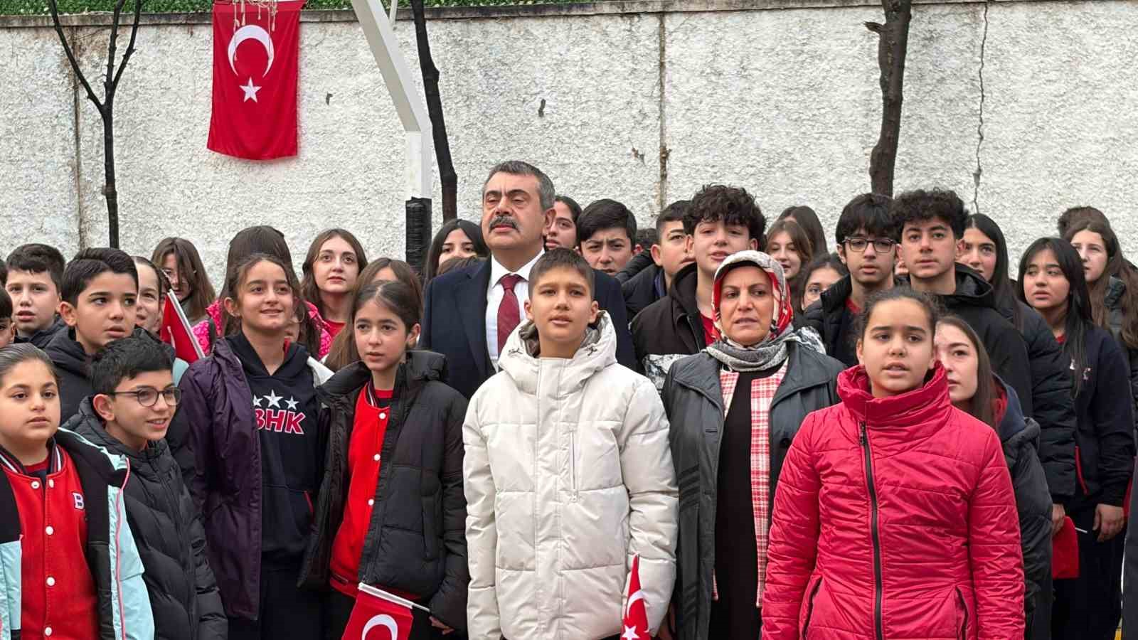 Bakan Tekin: "Bağımsızlığımızın asıl savunucusu bireyleri yetiştirmek bizim işimiz"
