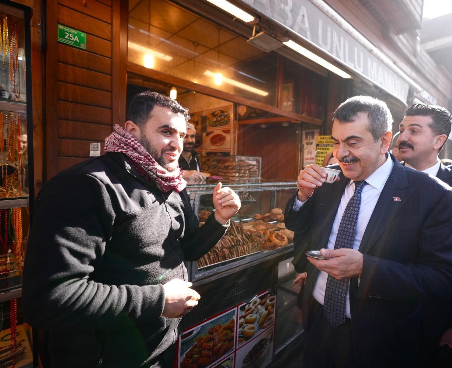 Bakan Tekin: "Depremden etkilenen 11 ilimizin tamamında devam eden yatırımlarımızla yüzde 15 daha fazla dersliğimiz olacak"
