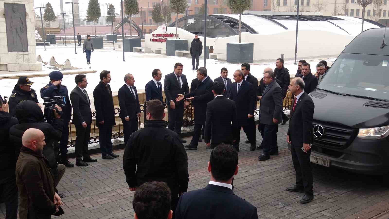 Bakan Tekin, Malatya’da eğitim değerlendirme toplantısına katıldı
