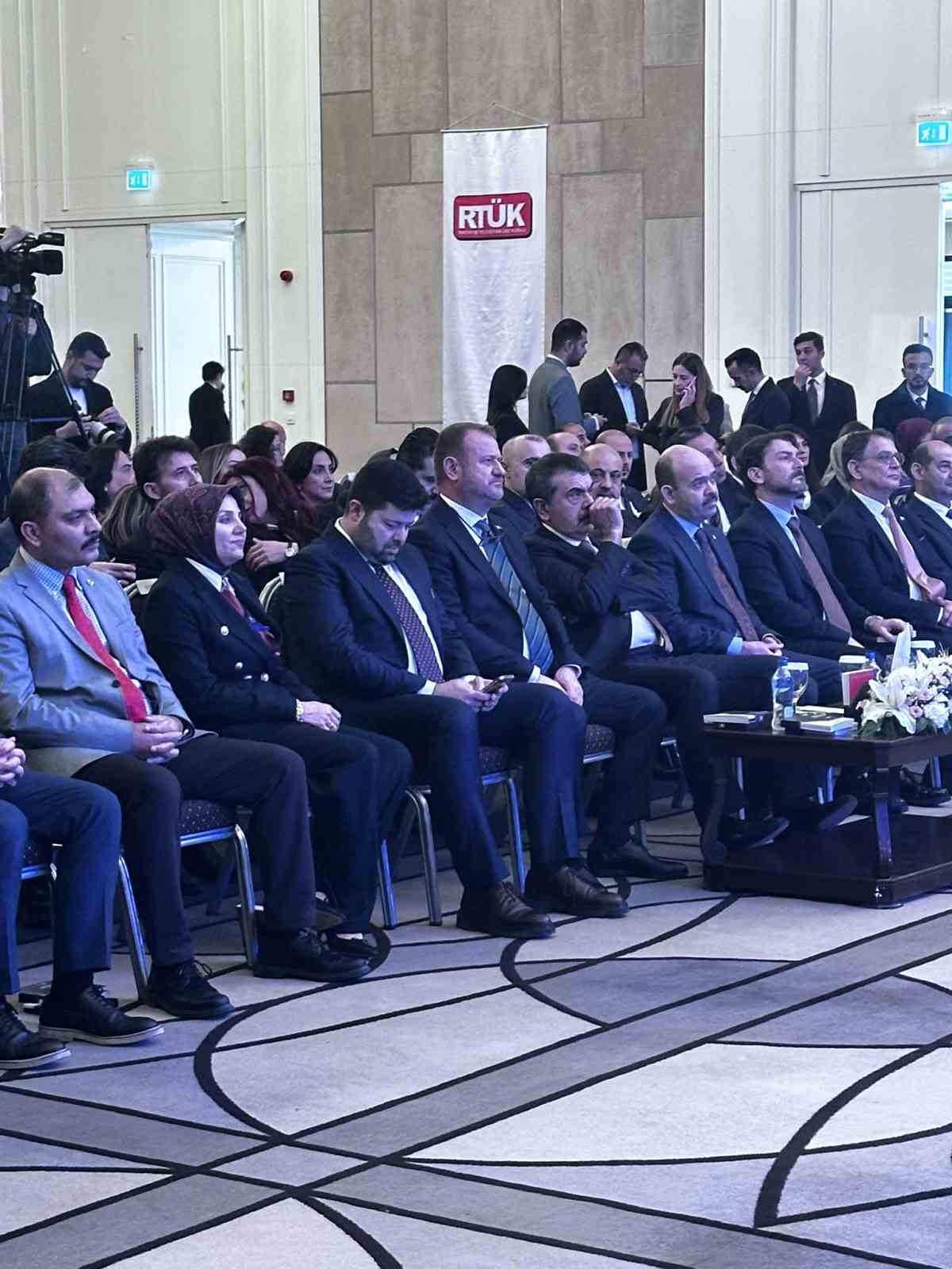 Bakan Tekin: "MEB, toplumda karşı karşıya kaldığımız bütün sorunların çözümü noktasında rol üstlenmek zorunda olan bir bakanlık"
