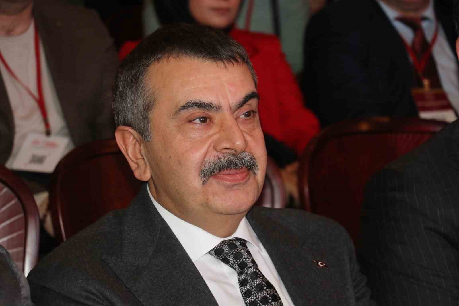 Bakan Tekin: "Okul Dışı Öğrenme Ortamları projemizi Türkiye Yüzyılı Maarif Modelimizin sahadaki en görünür halkalarından birisi olarak kabul ediyoruz"
