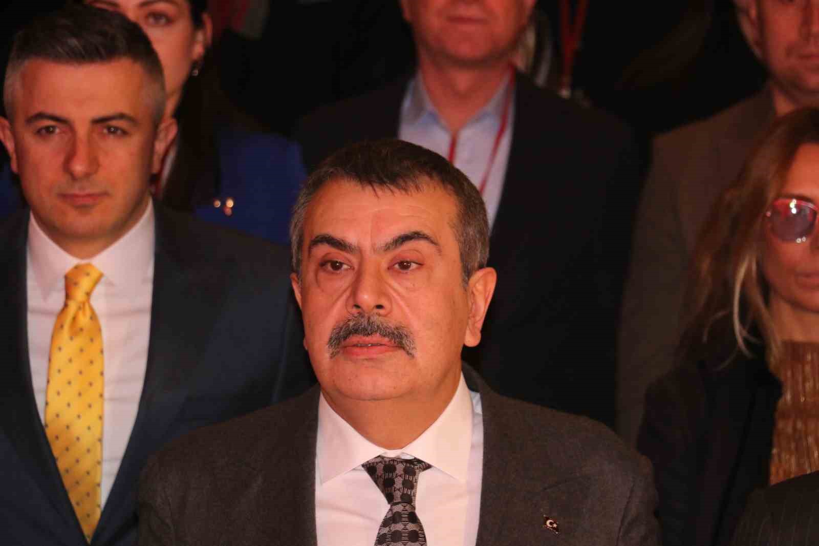 Bakan Tekin: "Okul Dışı Öğrenme Ortamları projemizi Türkiye Yüzyılı Maarif Modelimizin sahadaki en görünür halkalarından birisi olarak kabul ediyoruz"
