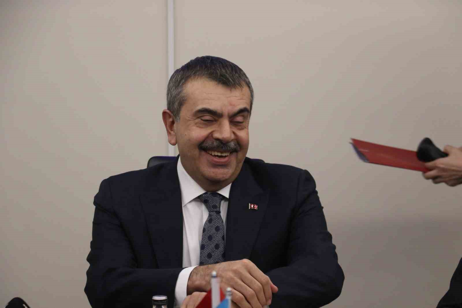 Bakan Tekin: "Türkiye ile Azerbaycan arasında çok yakın bir dostluk ilişkisi var"
