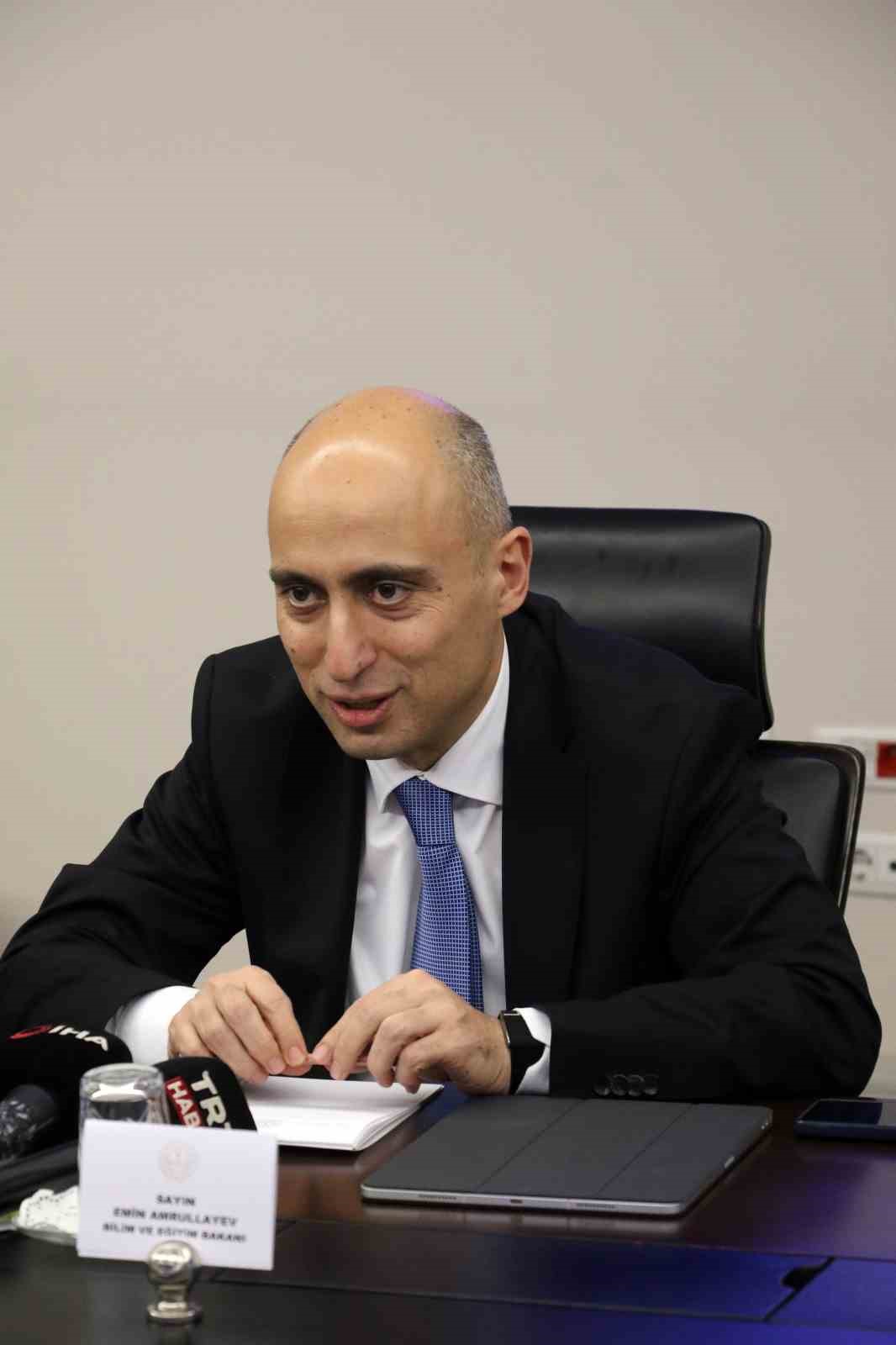 Bakan Tekin: "Türkiye ile Azerbaycan arasında çok yakın bir dostluk ilişkisi var"
