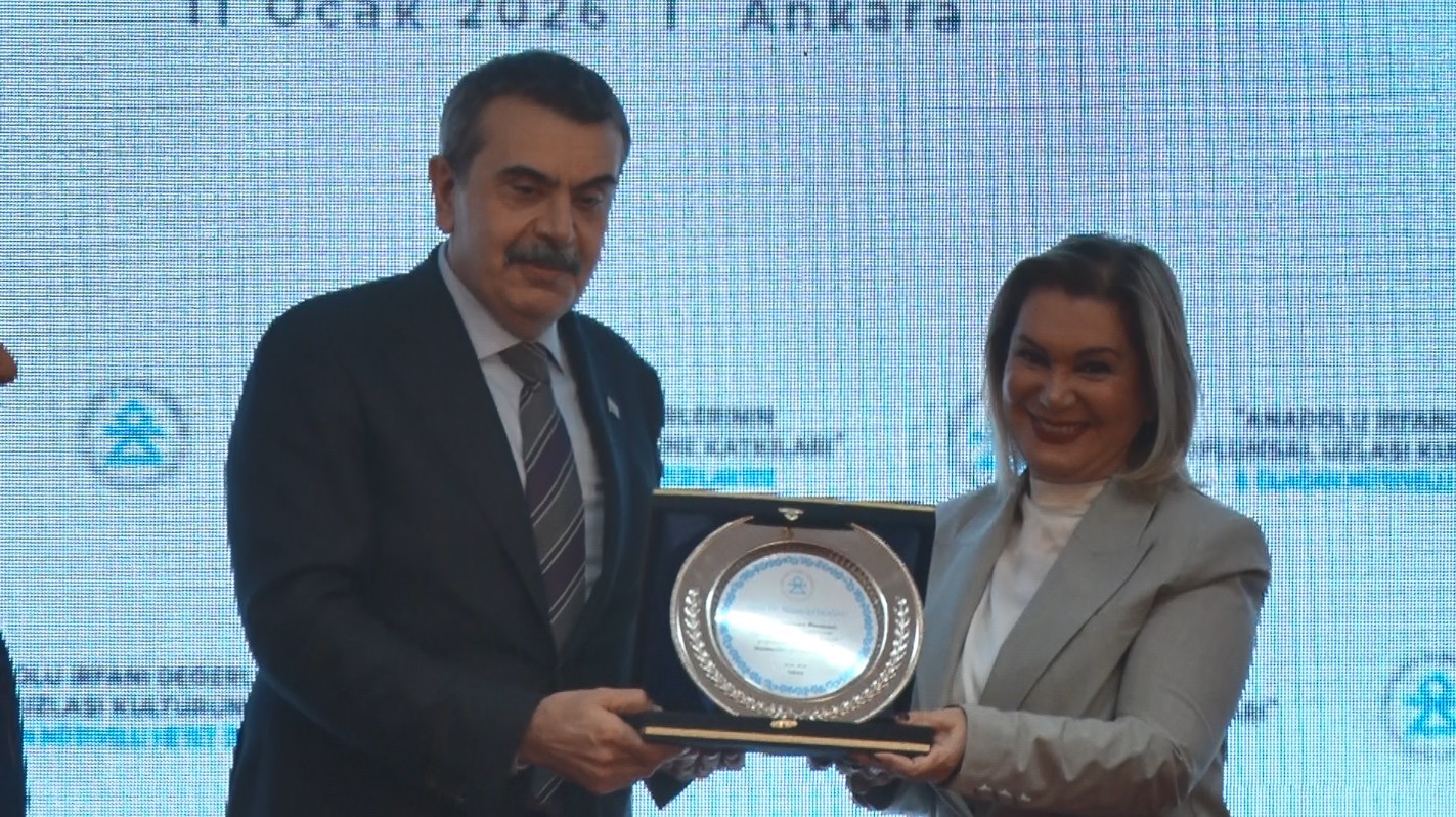 Bakan Tekin: "Türkiye Yüzyılı Maarif Modelimizle irfanımızı toplumsal uzlaşı arayışımızın temel dayanaklarından biri haline getireceğiz"
Bakan Tekin: "Türkiye Yüzyılı Maarif Modelimizle irfanımızı toplumsal uzlaşı arayışımızın temel dayanaklarından biri haline getireceğiz"