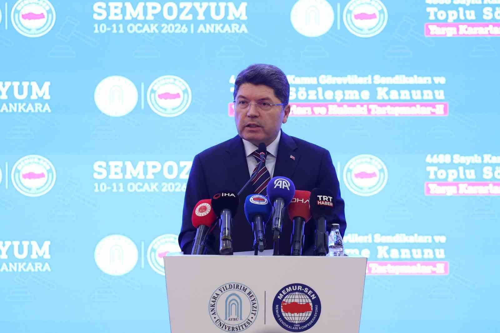 Bakan Tunç: "Kamuda görevli memurlarımızın kanundan kaynaklı sorunlarına kalıcı çözümler üretmek istiyoruz"
