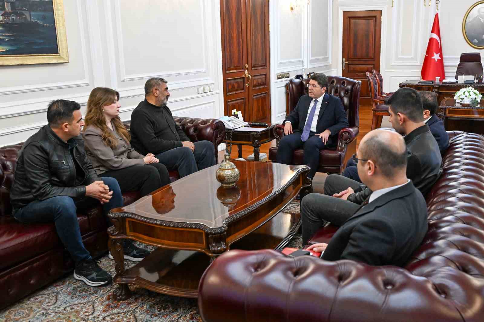 Bakan Tunç: "Rojin Kabaiş’in ölümüyle ilgili soruşturma titizlikle sürdürülüyor"
