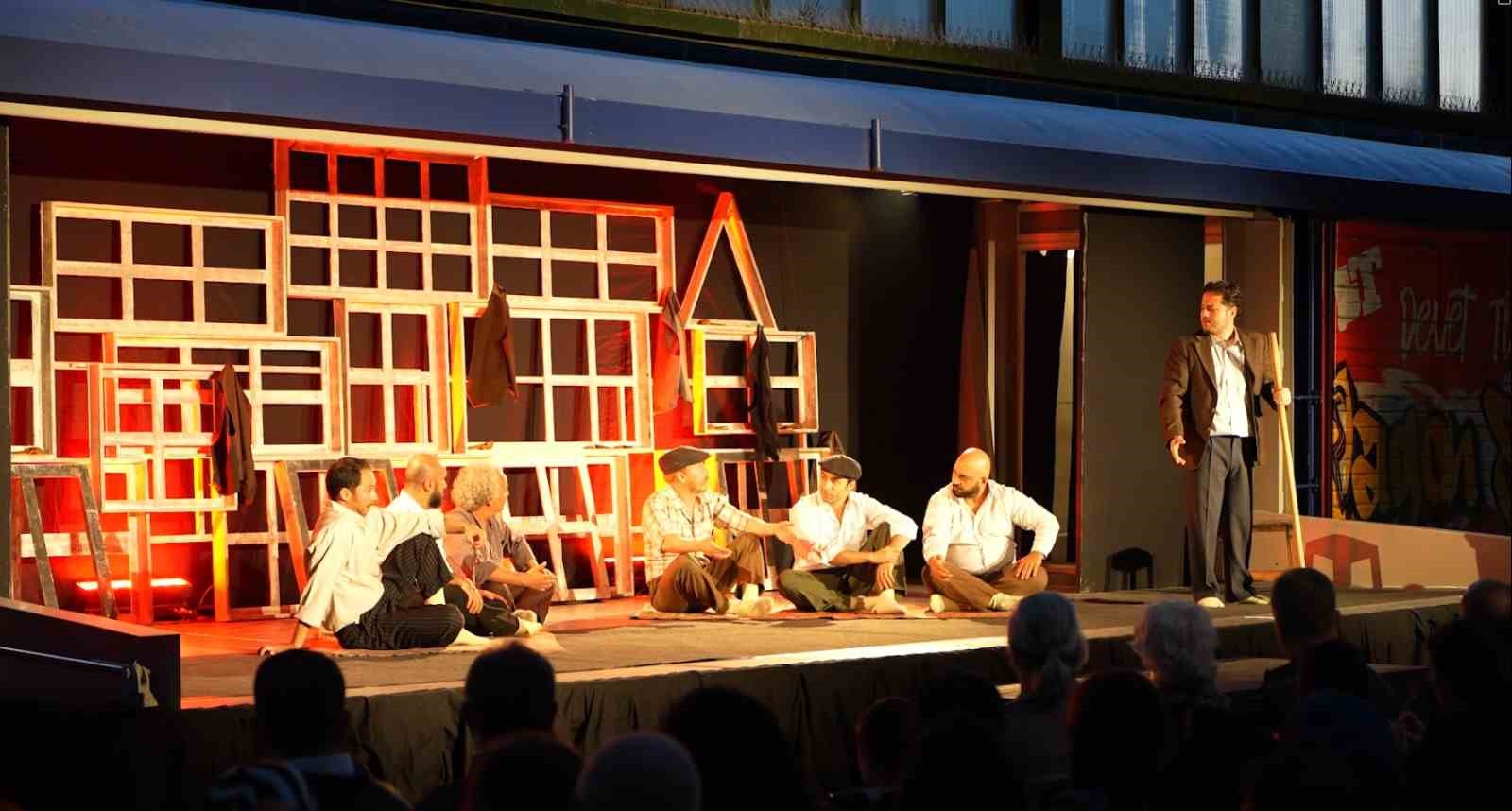 Bakan Uraloğlu: "13 farklı gar ve istasyonda toplam 25 tiyatro oyunu sahnelenecek"
