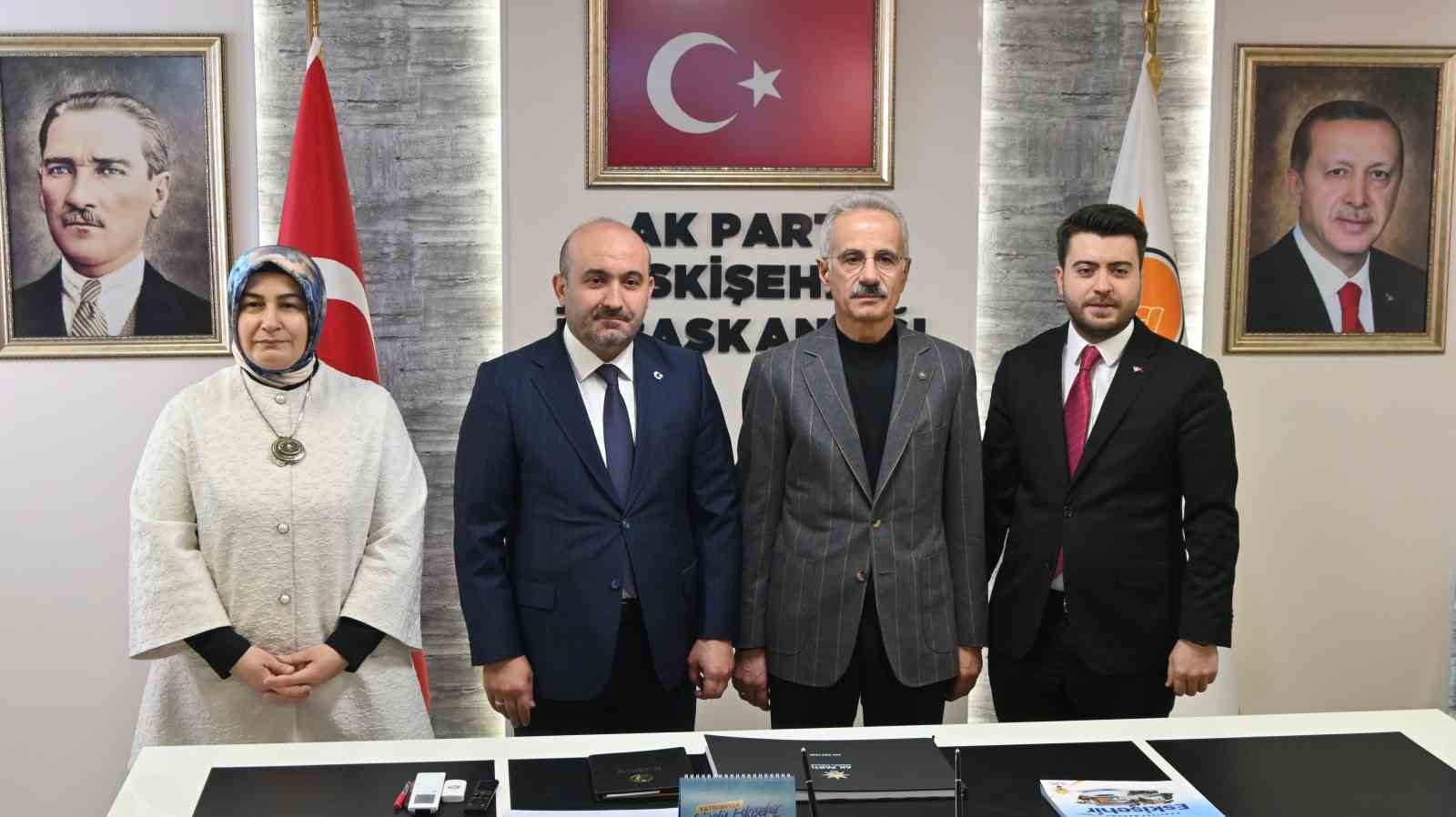 Bakan Uraloğlu, AK Parti Eskişehir Teşkilatı ile buluştu

