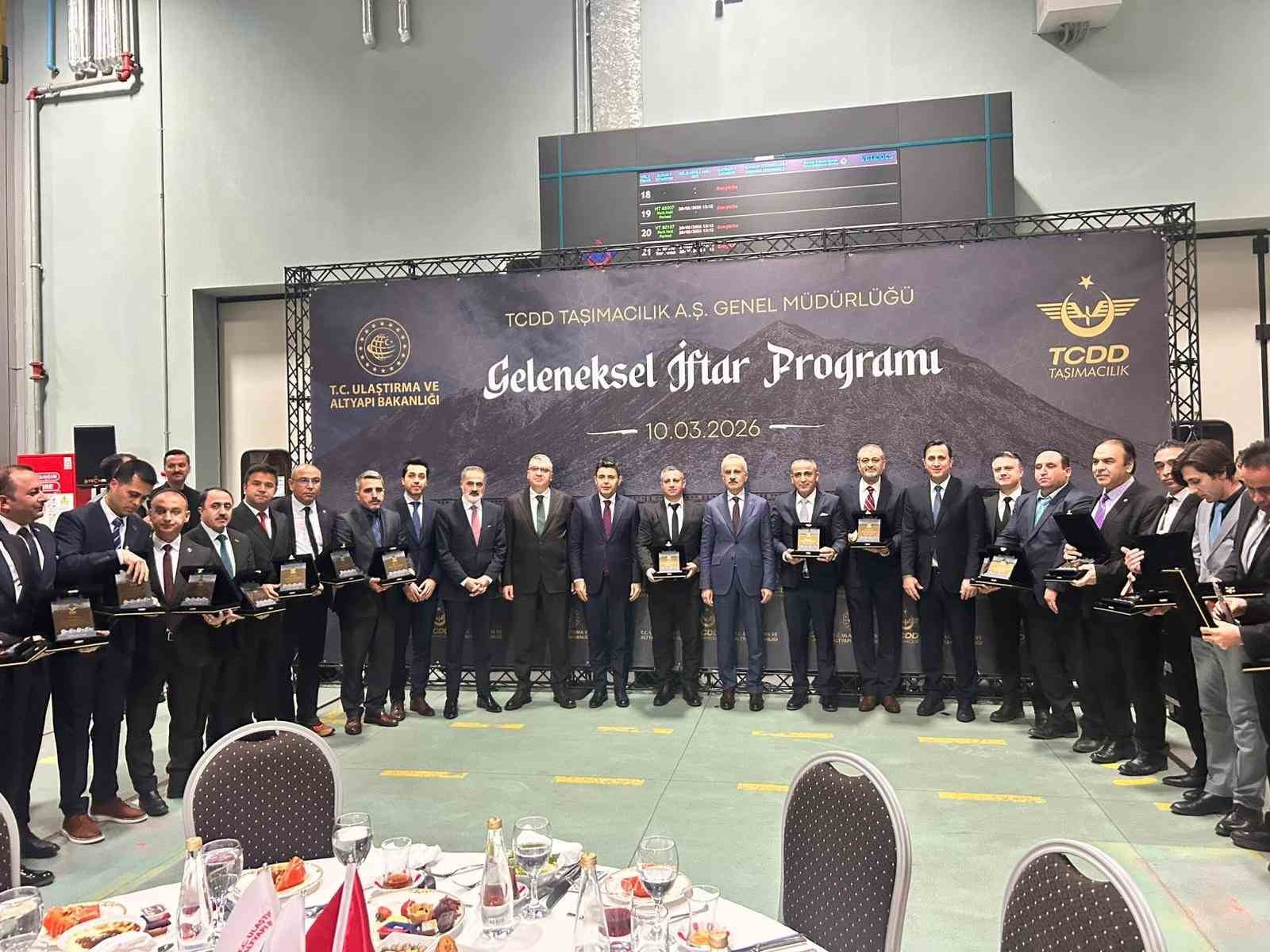 Bakan Uraloğlu: "Avrupa’nın 6’ncı, dünyanın 8’inci yüksek hızlı tren işletmecisi konumuna yükseldik"
