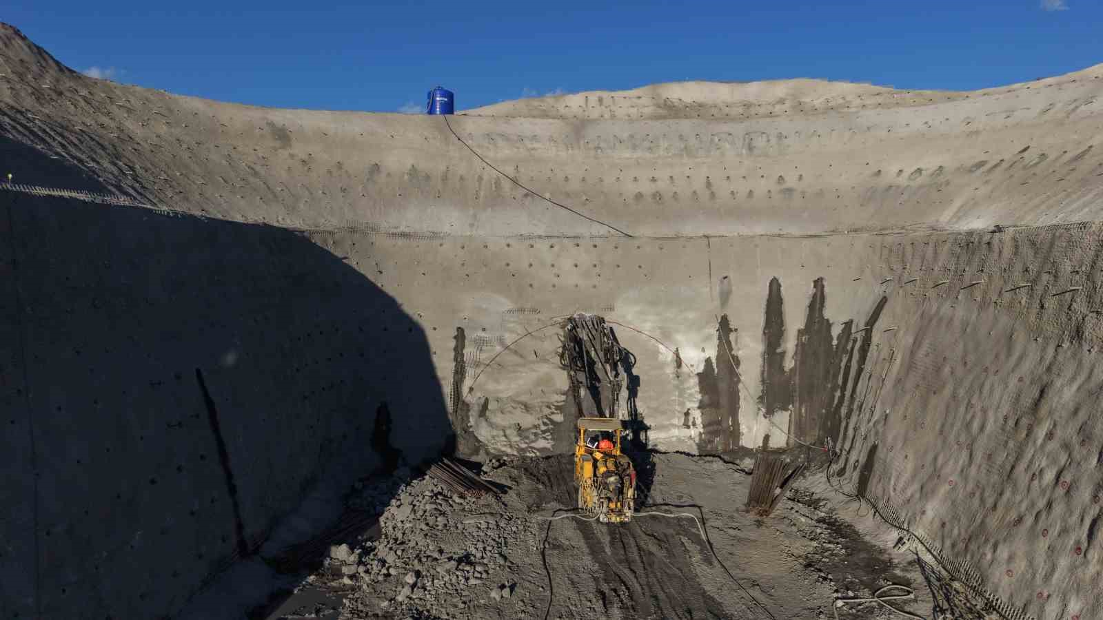 Bakan Uraloğlu: "Delice-Çorum Hızlı Tren Hattı’nda fiziki ilerleme yüzde 25’e yaklaştı"
