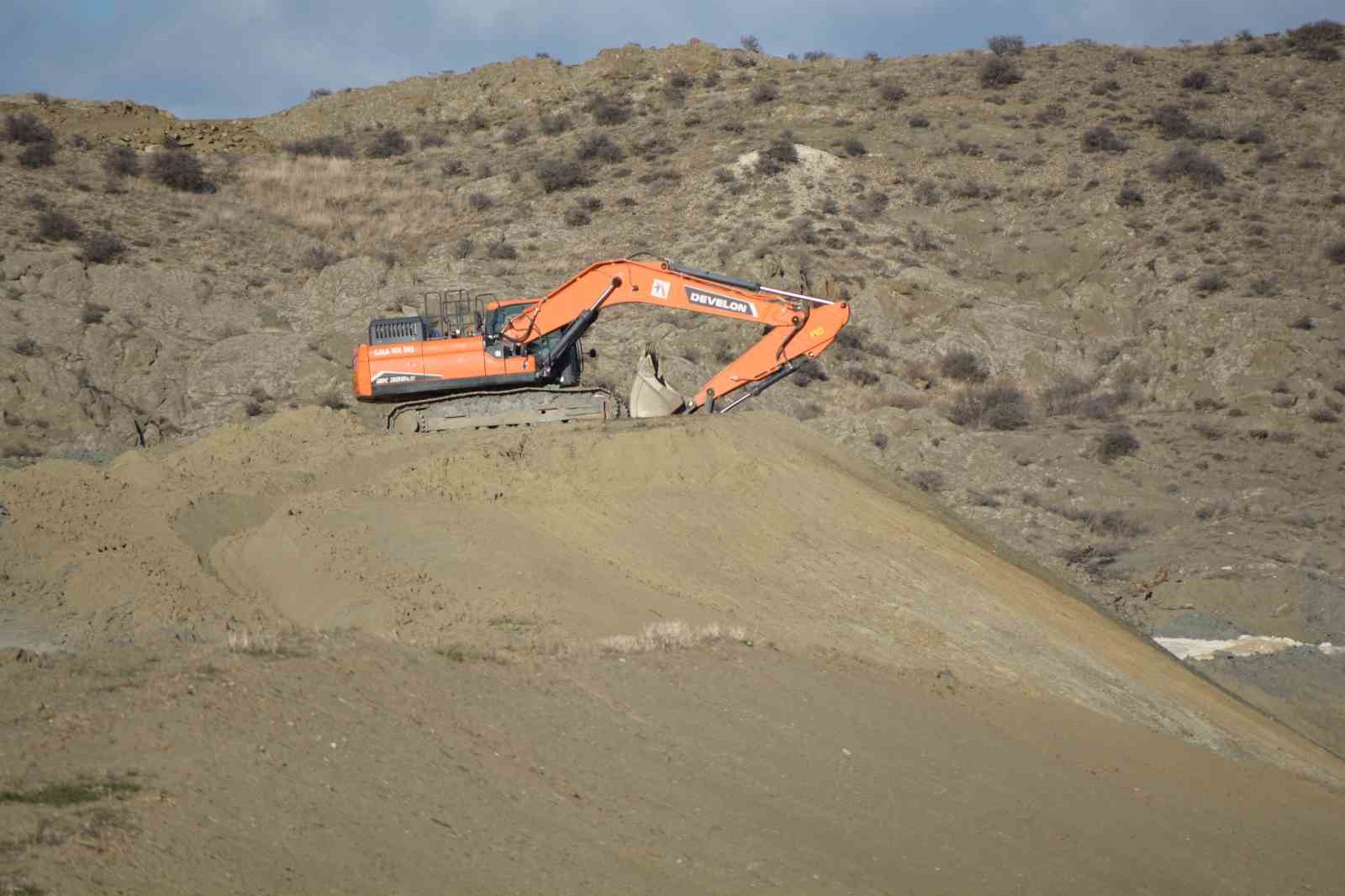 Bakan Uraloğlu: "Delice-Çorum Hızlı Tren Hattı’nda fiziki ilerleme yüzde 25’e yaklaştı"
