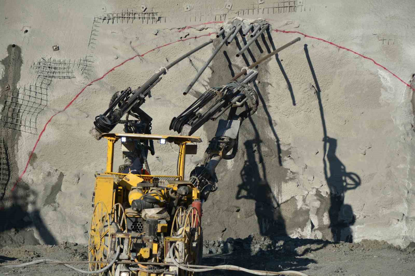 Bakan Uraloğlu: "Delice-Çorum Hızlı Tren Hattı’nda fiziki ilerleme yüzde 25’e yaklaştı"
