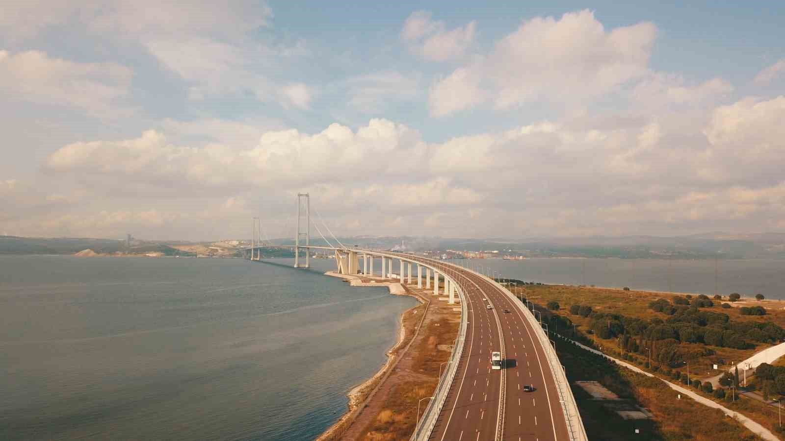 Bakan Uraloğlu: "Dünyanın çevresinin 4’te 3’ü kadar bölünmüş yol yaparak, 30 bin kilometrelik dev eşiği geride bıraktık"
