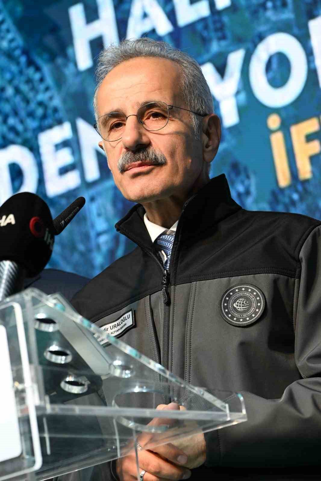 Bakan Uraloğlu: "Halkalı-Ispartakule Hattı’nda sene sonuna kadar yapım çalışmalarını bitirip sene başında test çalışmalarımıza başlayacağız"
