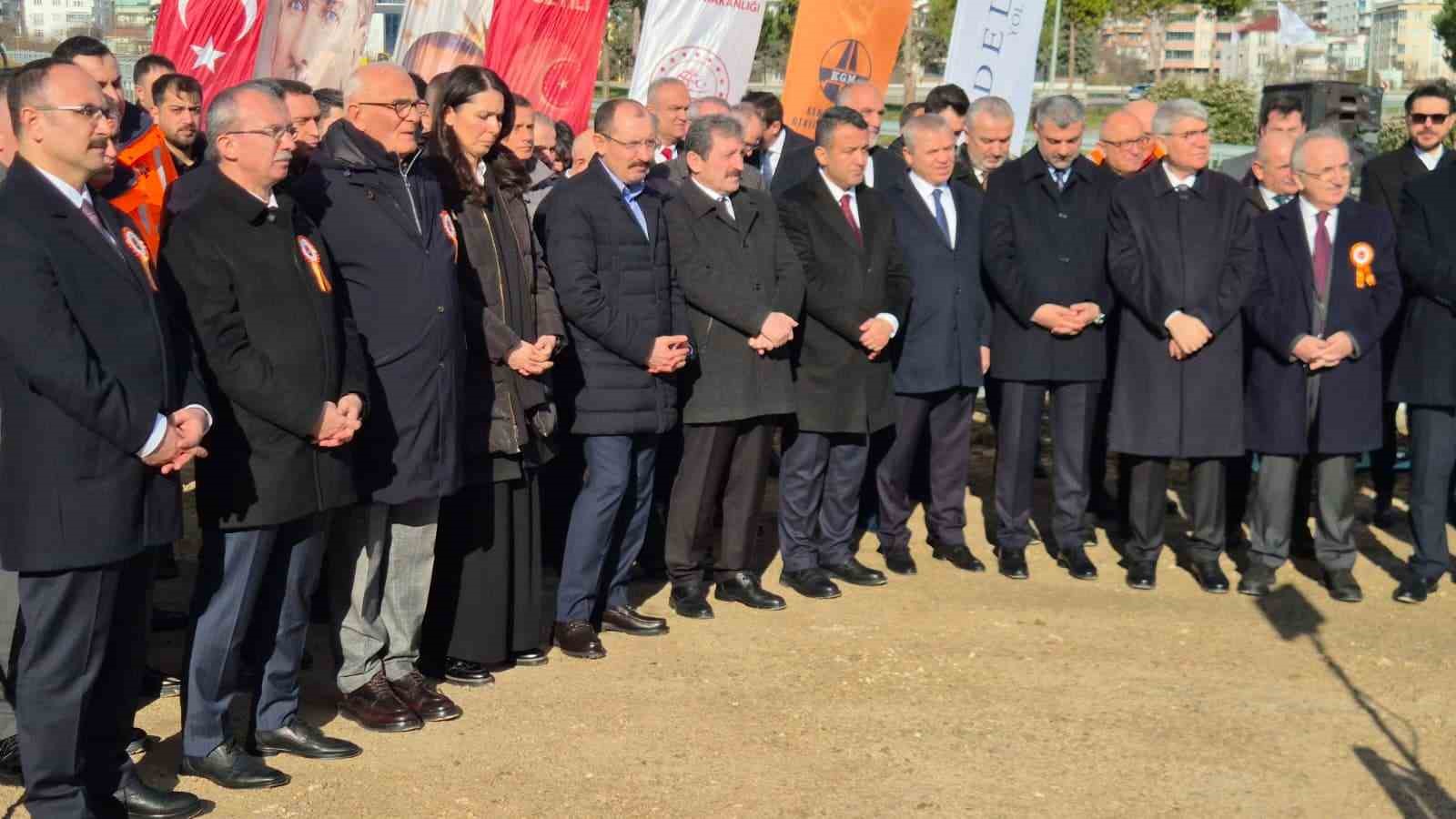 Bakan Uraloğlu: "Hızlı tren projesi tamamlandığında Ankara-Samsun arası 2,5 saate düşecek"
Bakan Uraloğlu: "Hızlı tren projesi tamamlandığında Ankara-Samsun arası 2,5 saate düşecek"