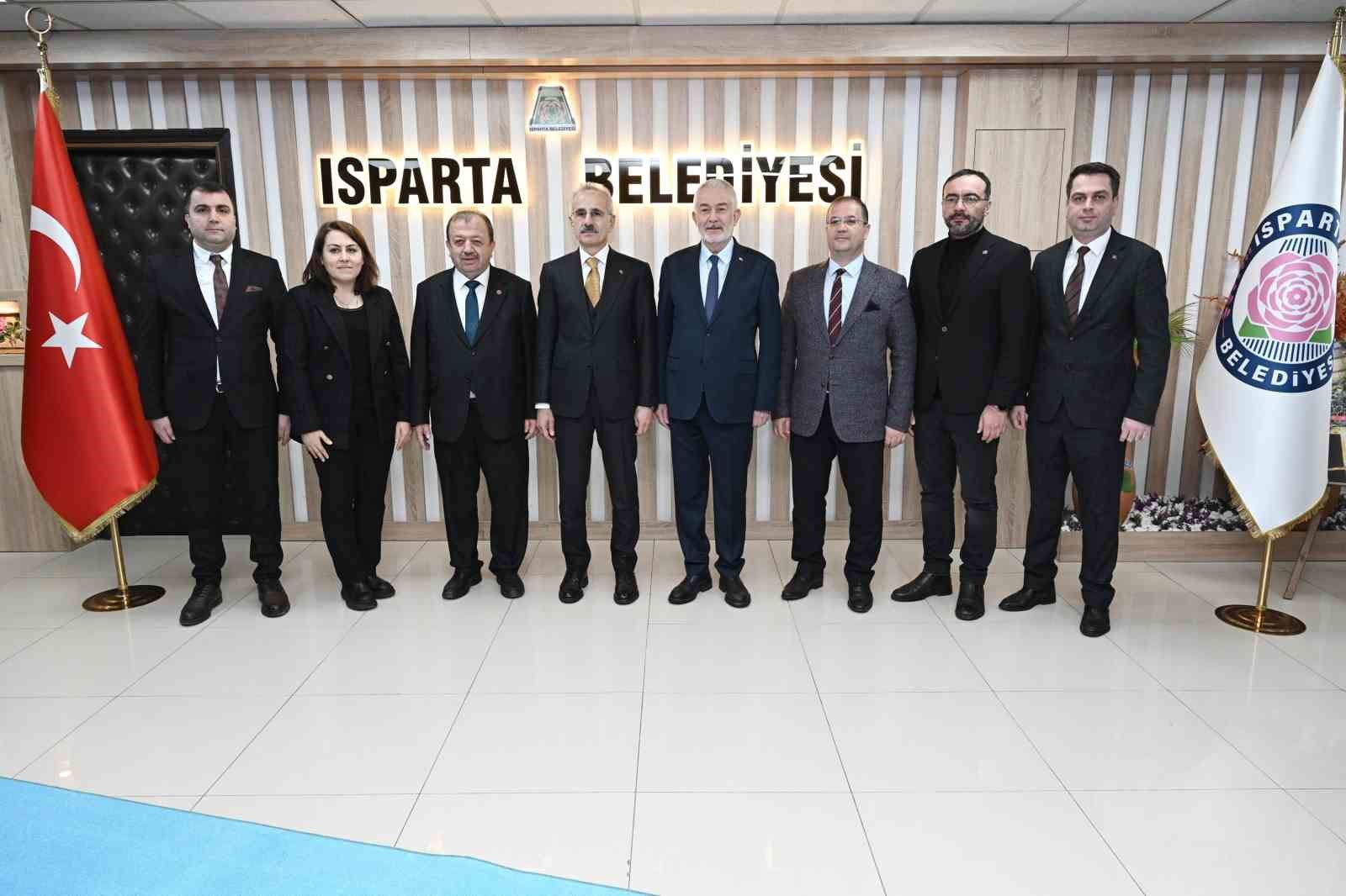 Bakan Uraloğlu: "Isparta’da güzel işler yapılıyor"
