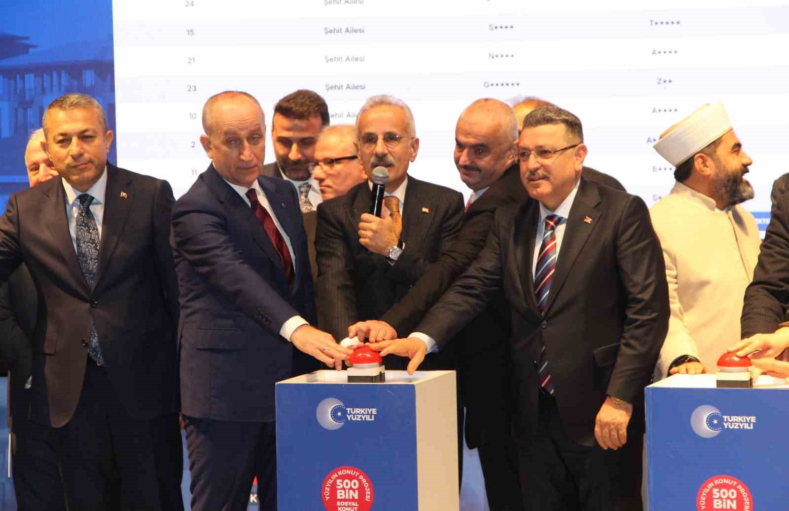 Bakan Uraloğlu: "Kürt kardeşlerimizle aramıza hiç kimse engel koyamaz, hiç kimse aramızı açamaz"
