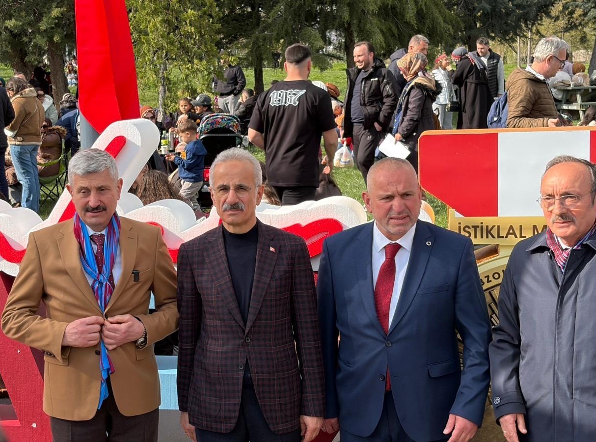 Bakan Uraloğlu: "Libya uçağının düşüşüyle ilgili hem bizim kaza kırım ekiplerimizin hem de başsavcılığımızın başlatmış olduğu bir süreç var"
