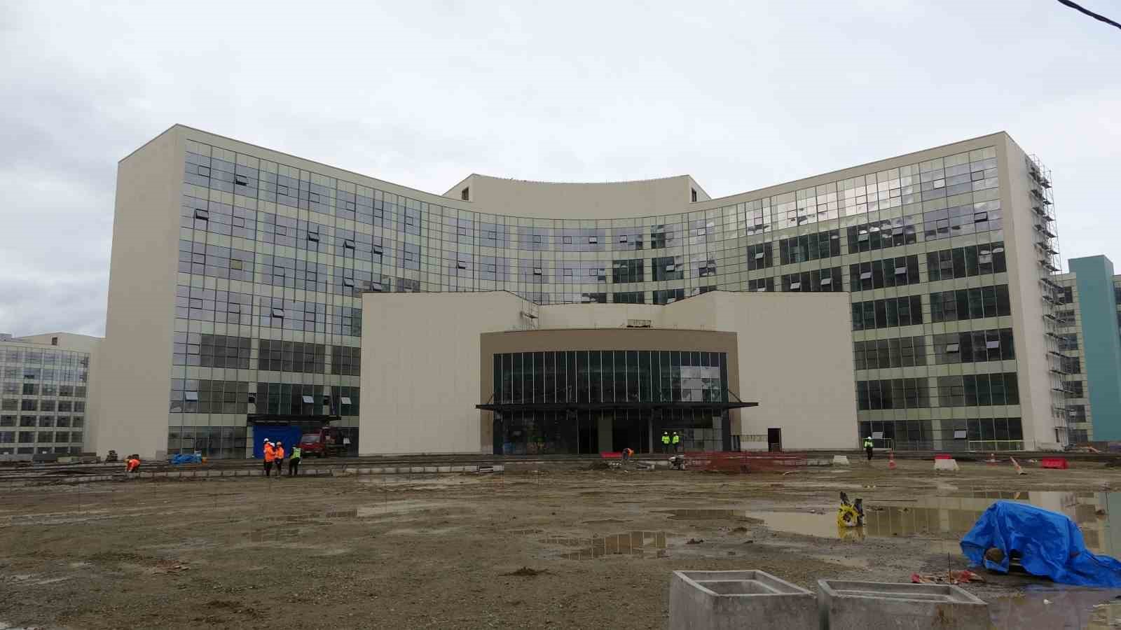 Bakan Uraloğlu: "Trabzon Şehir Hastanesi’nde herhangi bir risk öngörüsü yok"
