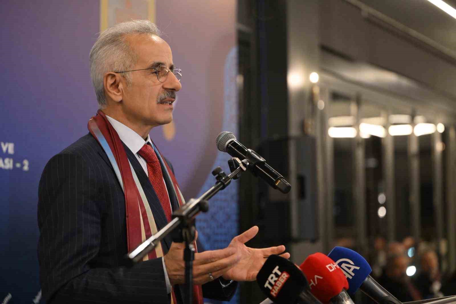 Bakan Uraloğlu: "Trabzon’umuzun ulaşım ve iletişim altyapısına 260 milyar liranın üzerinde yatırım gerçekleştirdik"
