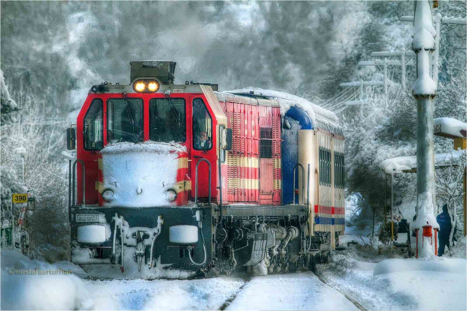 Bakan Uraloğlu: "Turistik Doğu Ekspresi, 10 bin 166 yolcumuza hizmet verdi"
