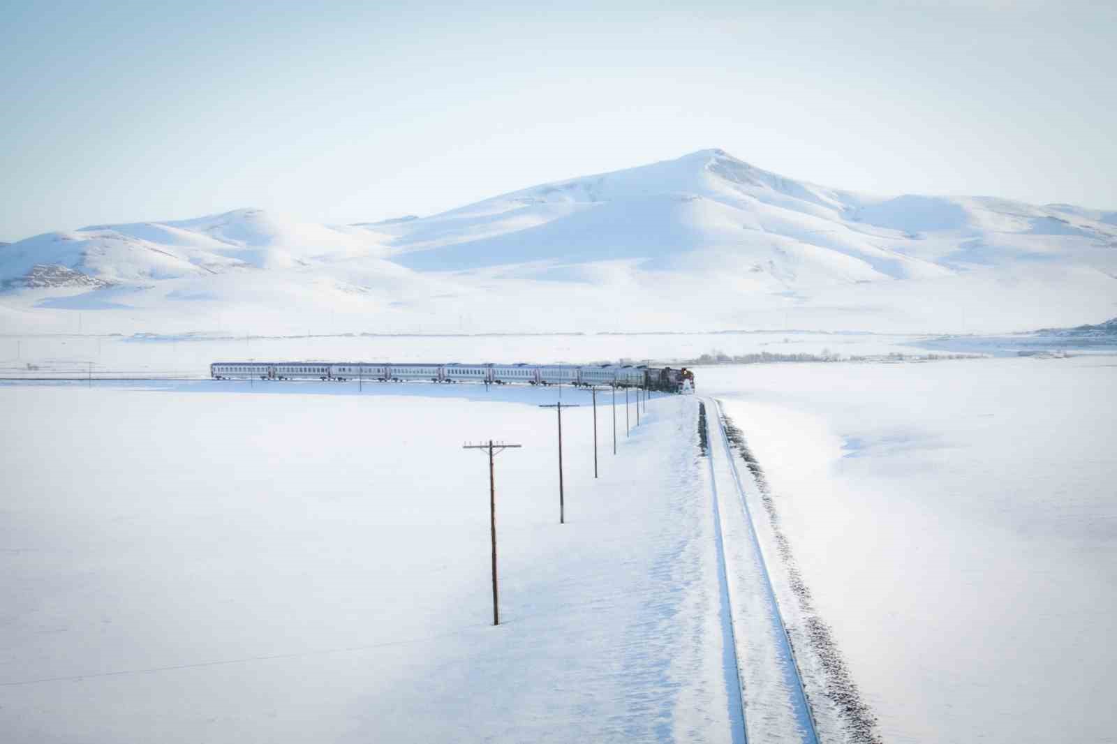 Bakan Uraloğlu: "Turistik Doğu Ekspresi, 10 bin 166 yolcumuza hizmet verdi"
