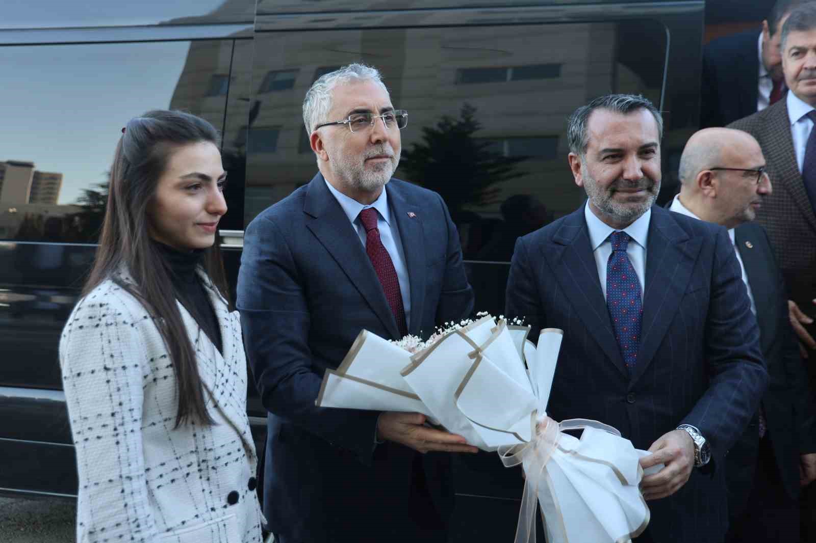 Bakan Vedat Işıkhan, Elazığ’da
