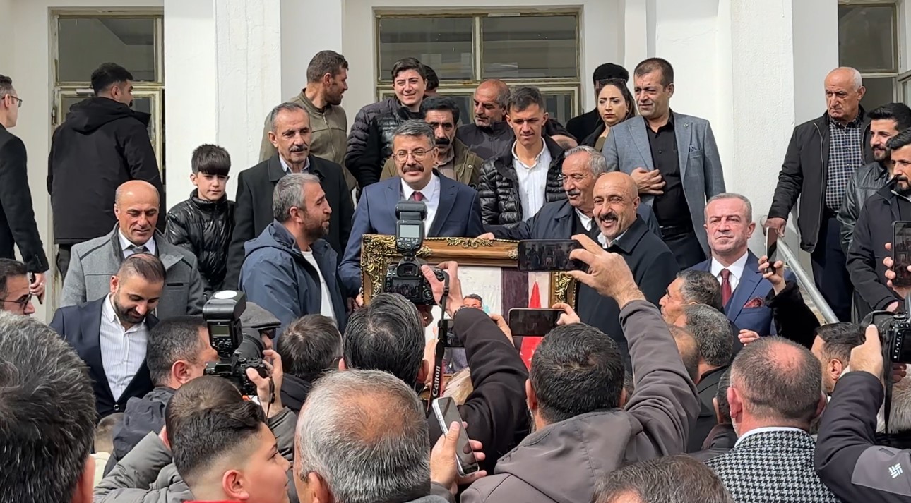 Bakan yardımcılığına atanan Vali Ali Çelik’ten veda ziyareti
