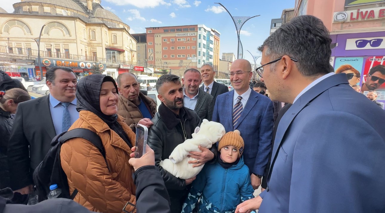 Bakan Yardımcısı Çelik’ten duygusal veda: "Hakkınızı helal edin"
