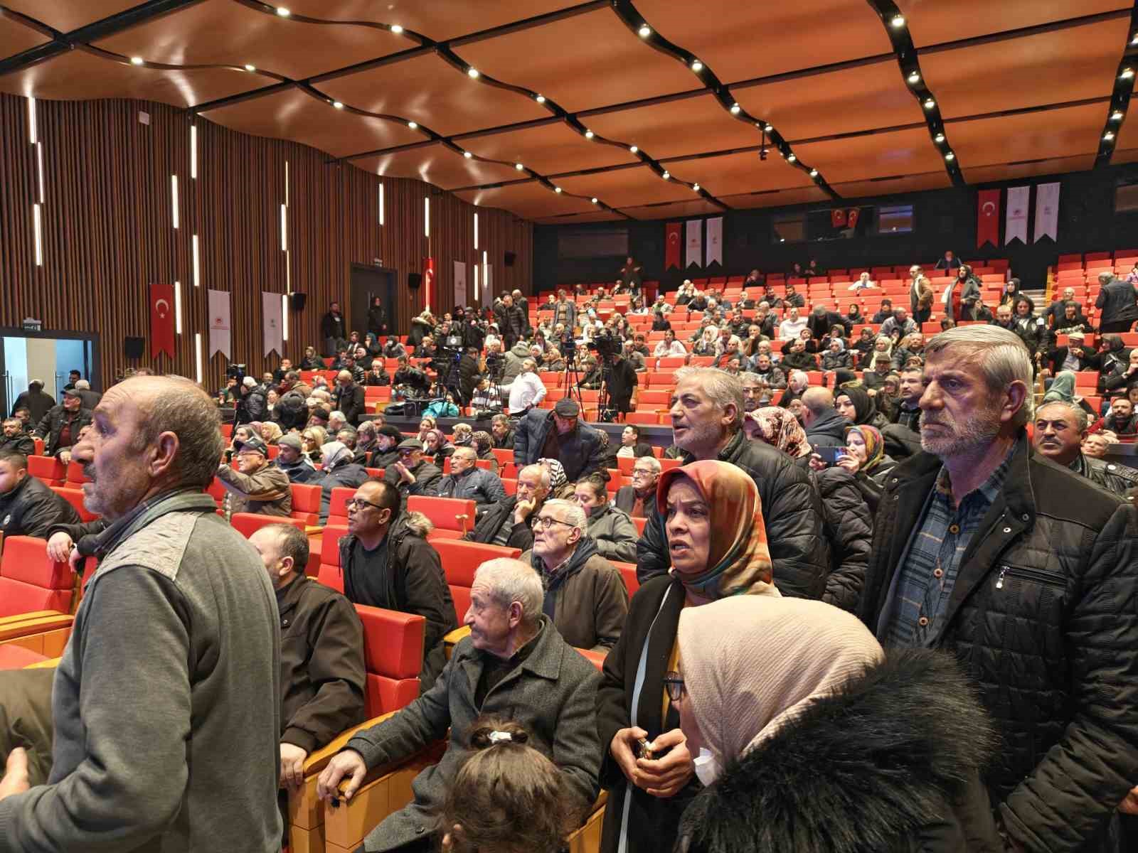 Bakan Yardımcısı Demiralp: "Ev Sahibi Türkiye sloganıyla Kayseri’de 7 bin 562 konutumuzun kura çekimini gerçekleştiriyoruz"
