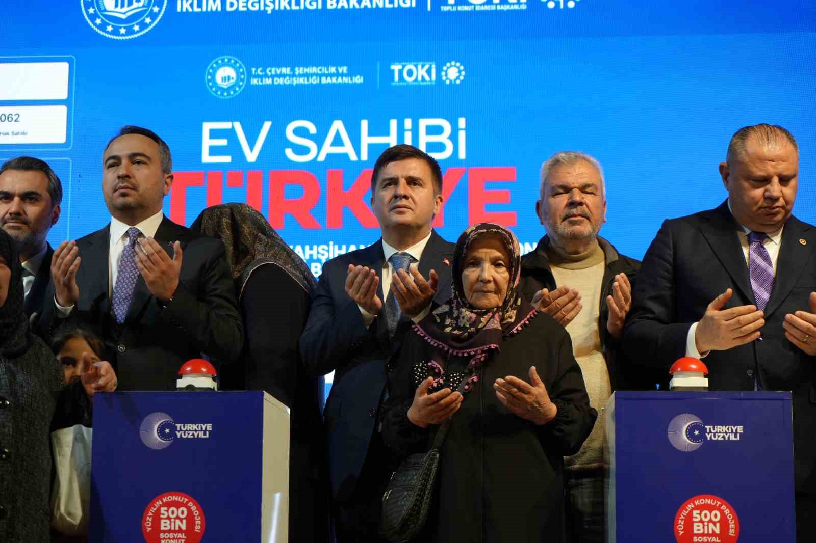 Bakan Yardımcısı Demiralp’ten kurada ismi çıkmayanlara umut veren açıklama: "Konut üretimi devam edecek"
