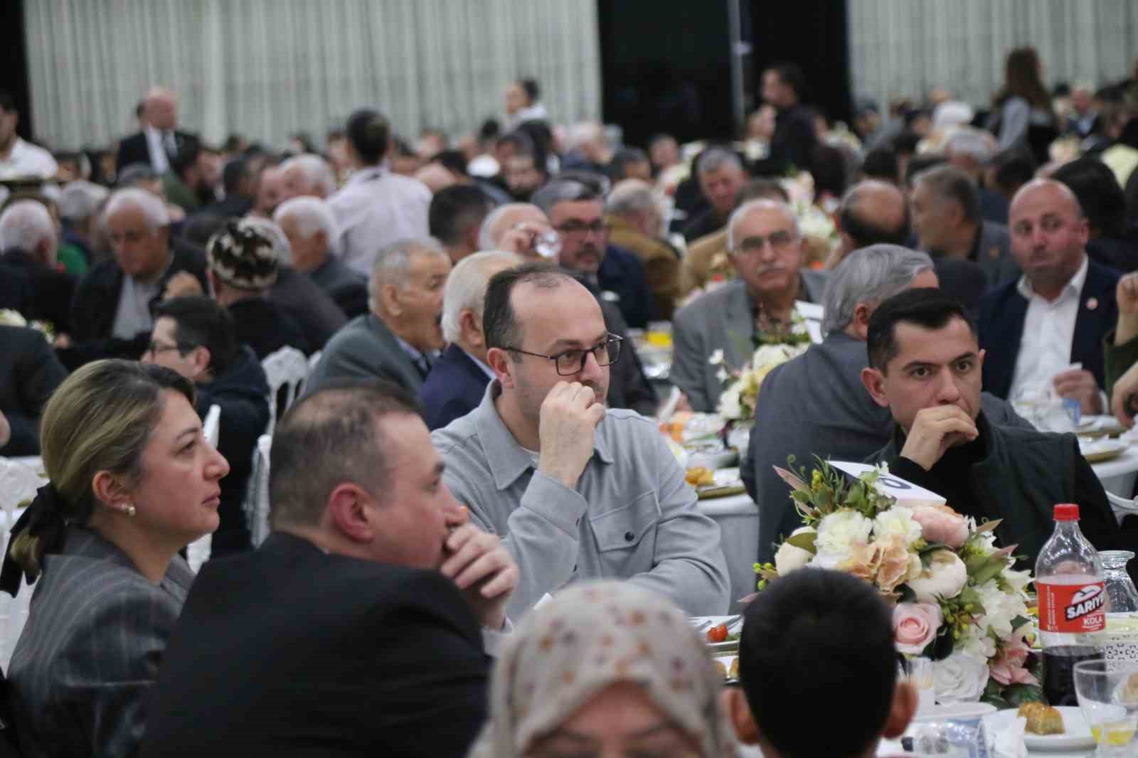 Bakan Yumaklı: "Bölgemizin tamamında huzurun, barışın ve istikrarın hakim olması için tüm unsurlarımızla gayret ediyoruz"
Bakan Yumaklı: "Bölgemizin tamamında huzurun, barışın ve istikrarın hakim olması için tüm unsurlarımızla gayret ediyoruz"